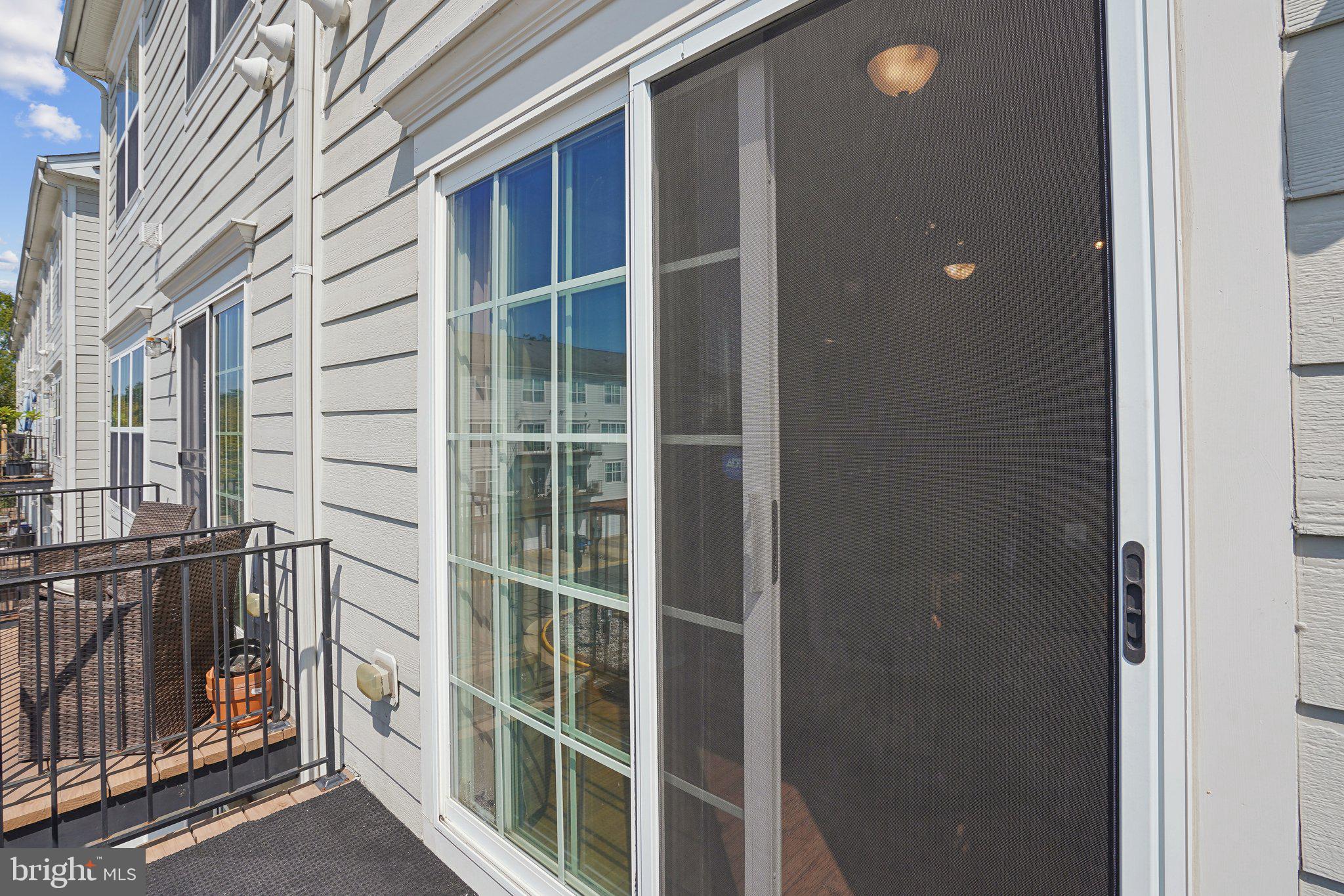 LANSDOWNE TOWN CENTER CONDOS - Residential