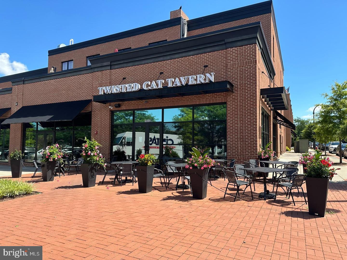 LANSDOWNE TOWN CENTER CONDOS - Residential