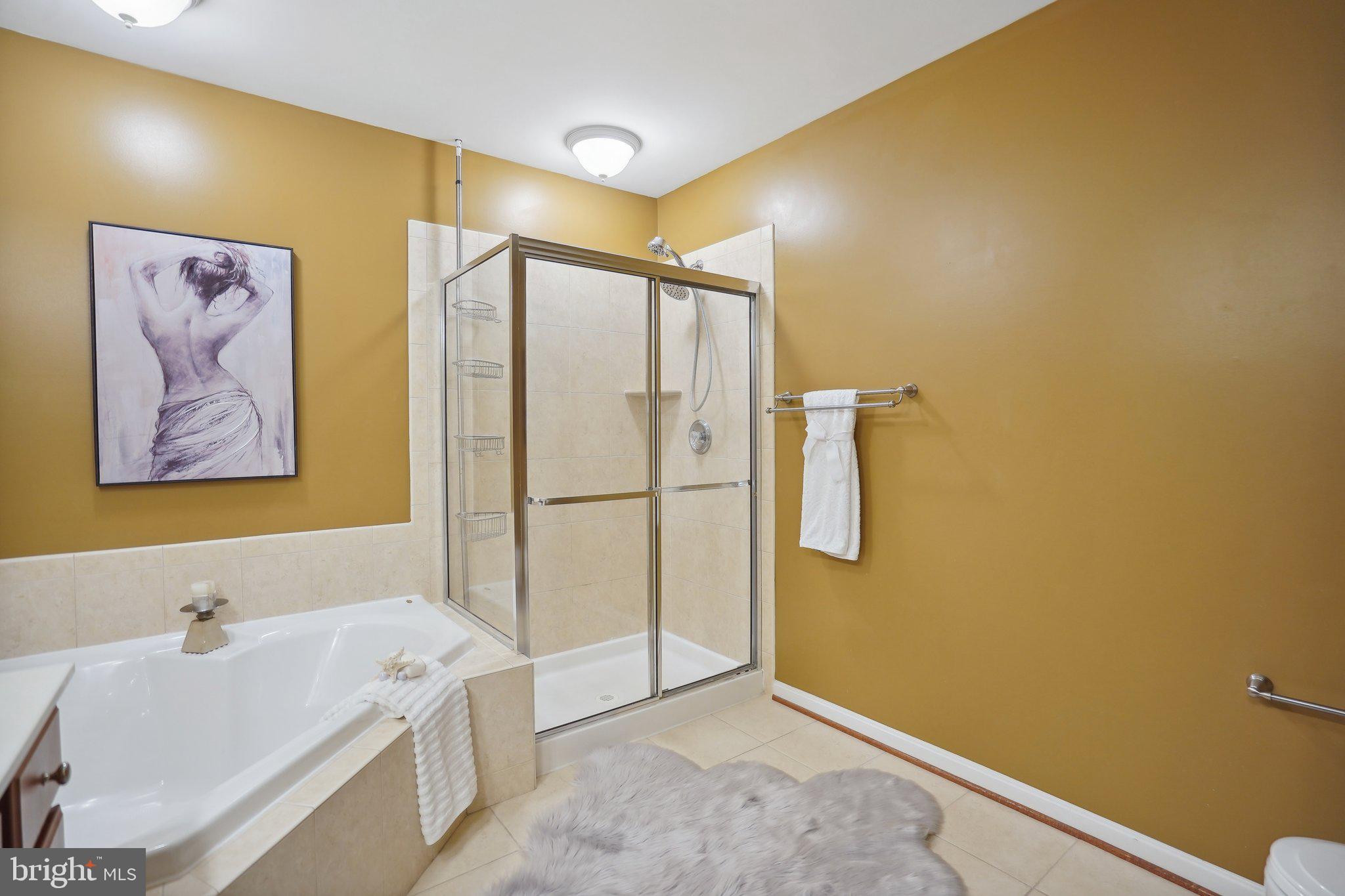 LANSDOWNE TOWN CENTER CONDOS - Residential