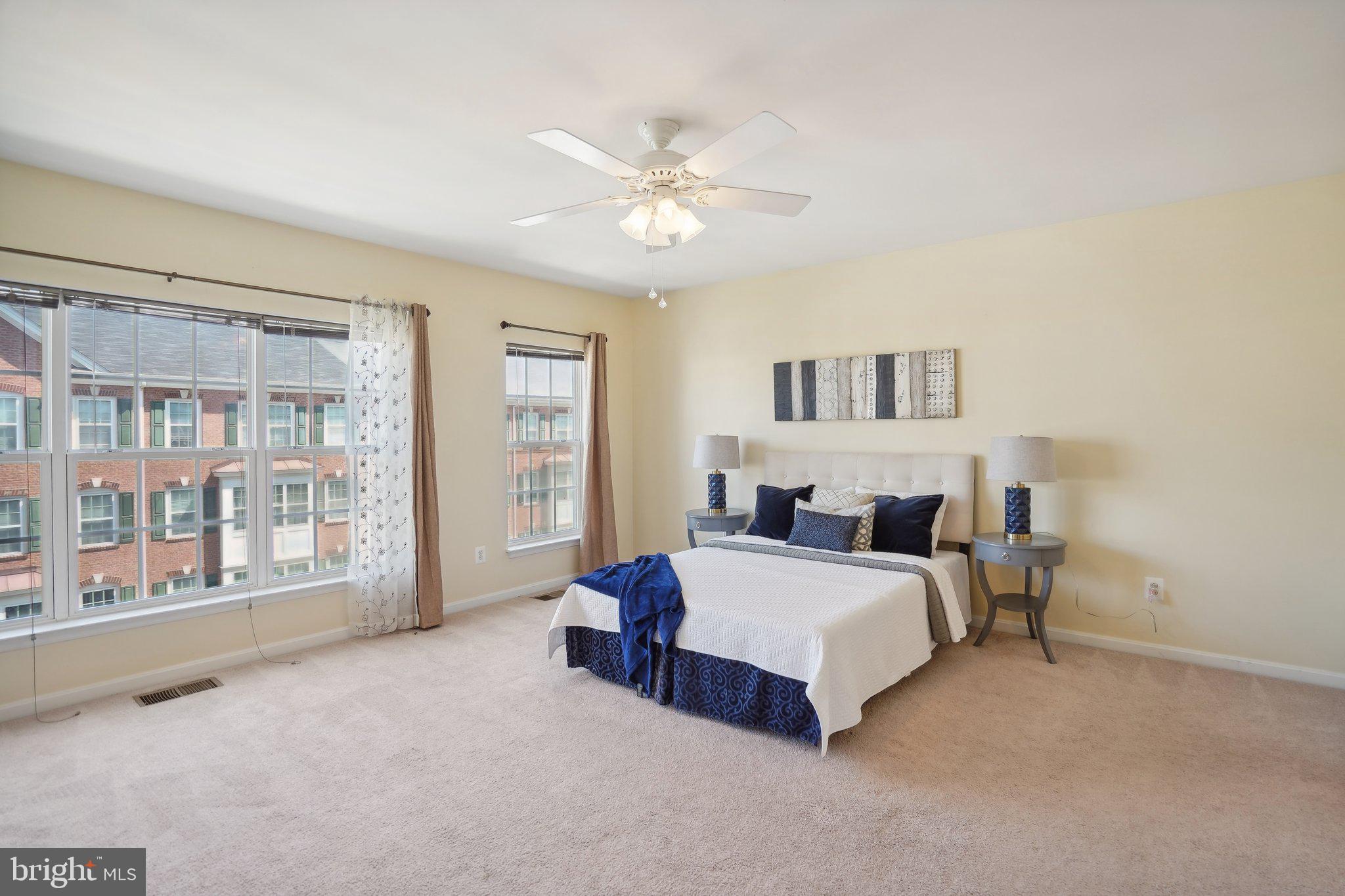 LANSDOWNE TOWN CENTER CONDOS - Residential