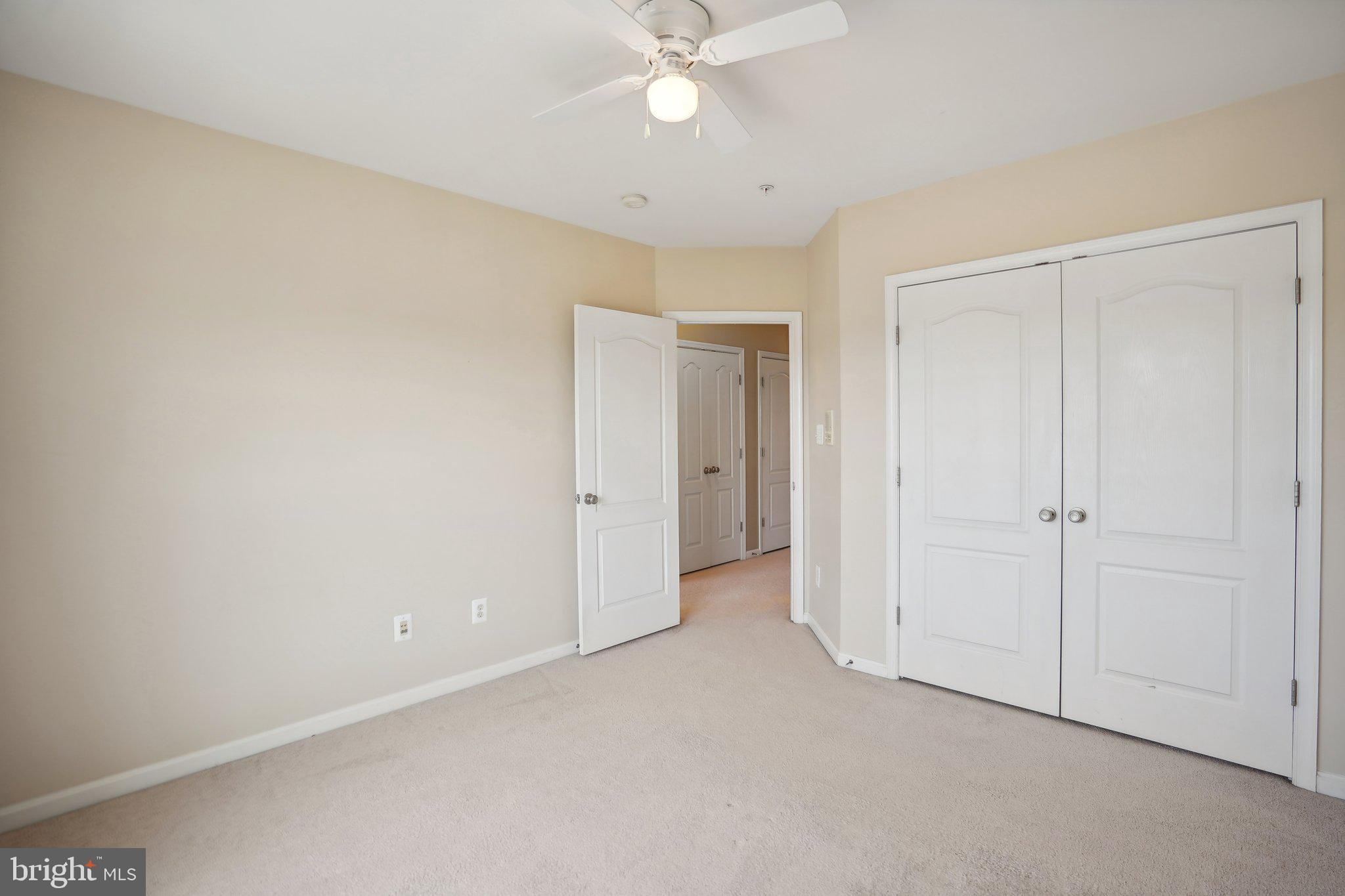 LANSDOWNE TOWN CENTER CONDOS - Residential