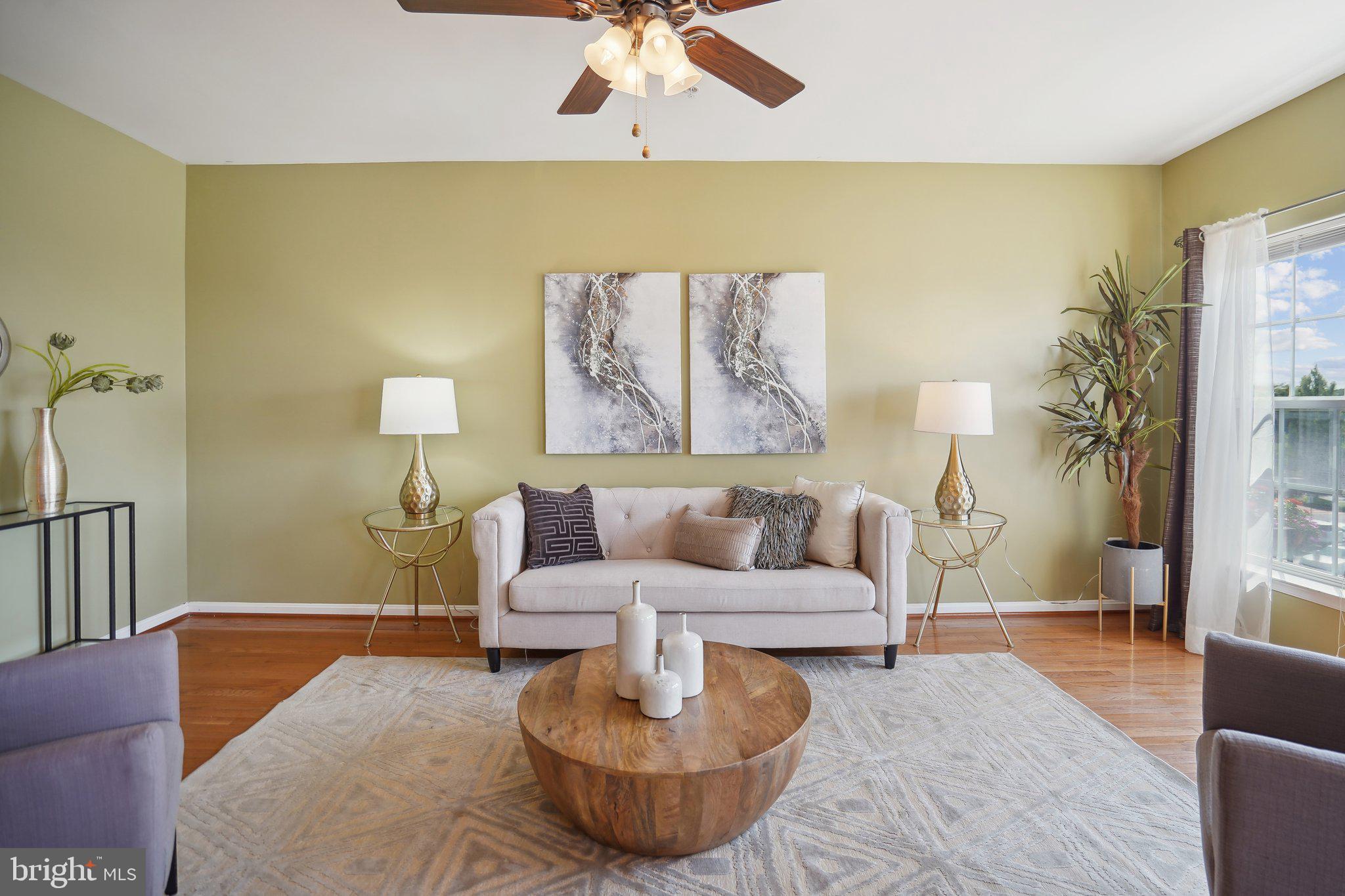 LANSDOWNE TOWN CENTER CONDOS - Residential