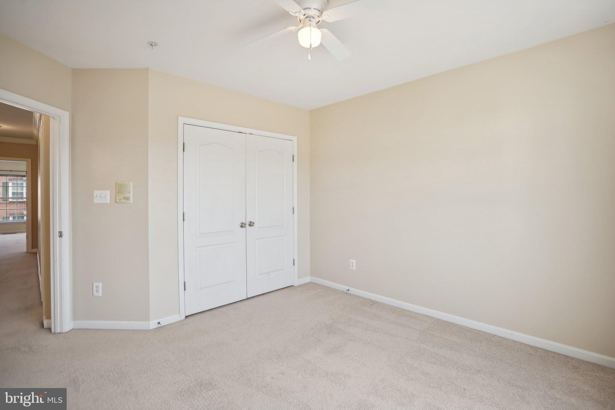 LANSDOWNE TOWN CENTER CONDOS - Residential