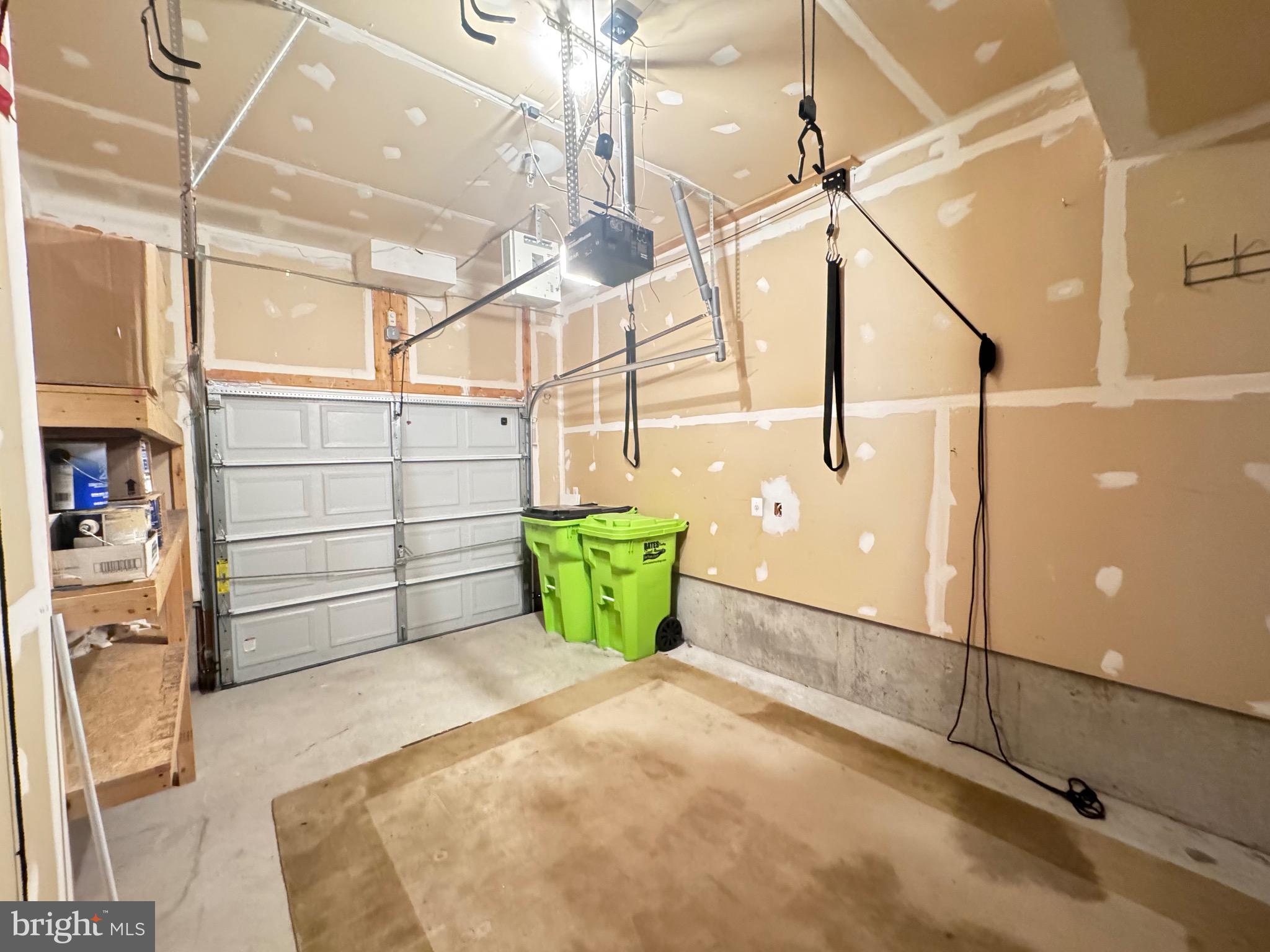 LANSDOWNE TOWN CENTER CONDOS - Residential