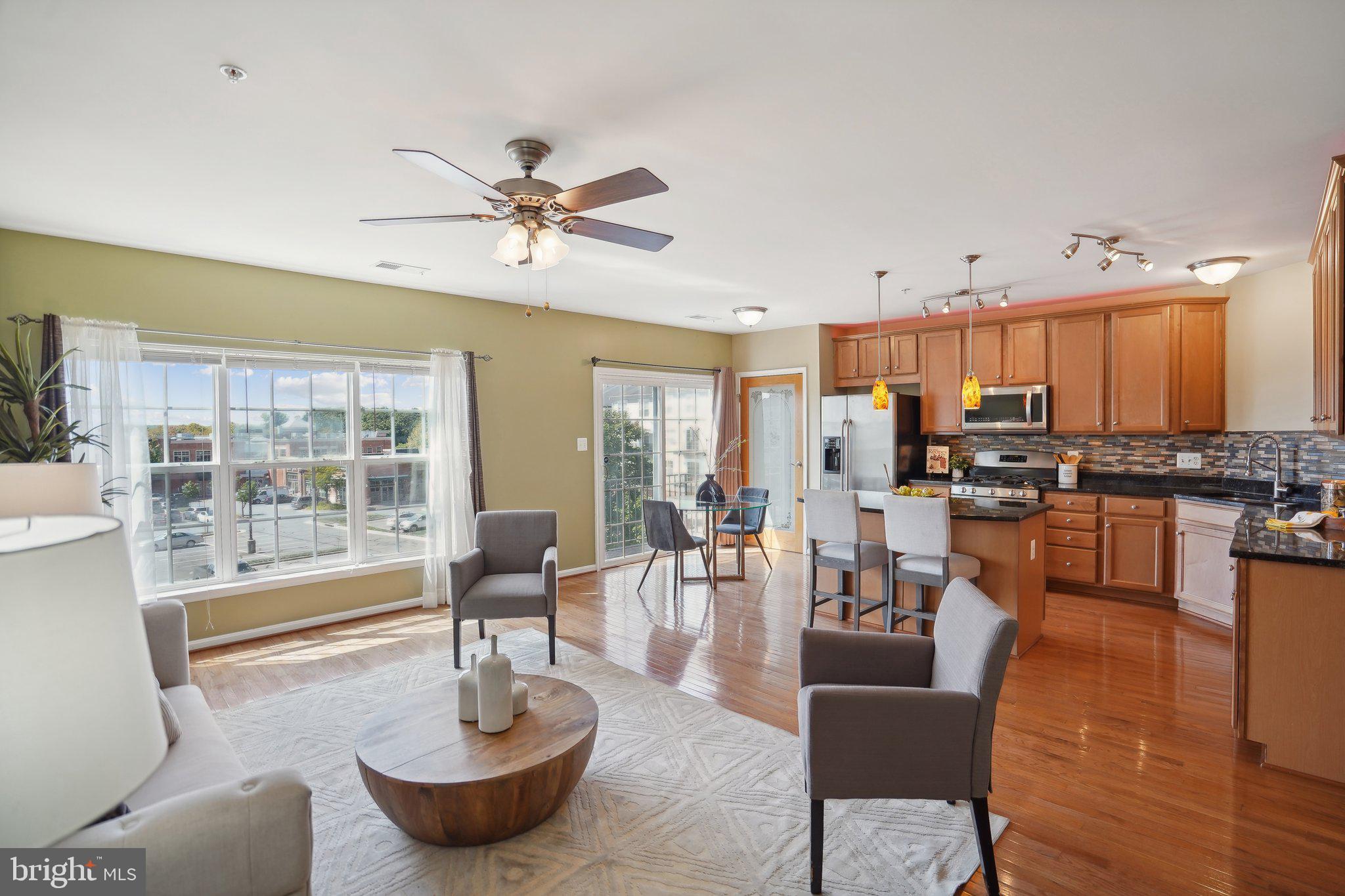 LANSDOWNE TOWN CENTER CONDOS - Residential