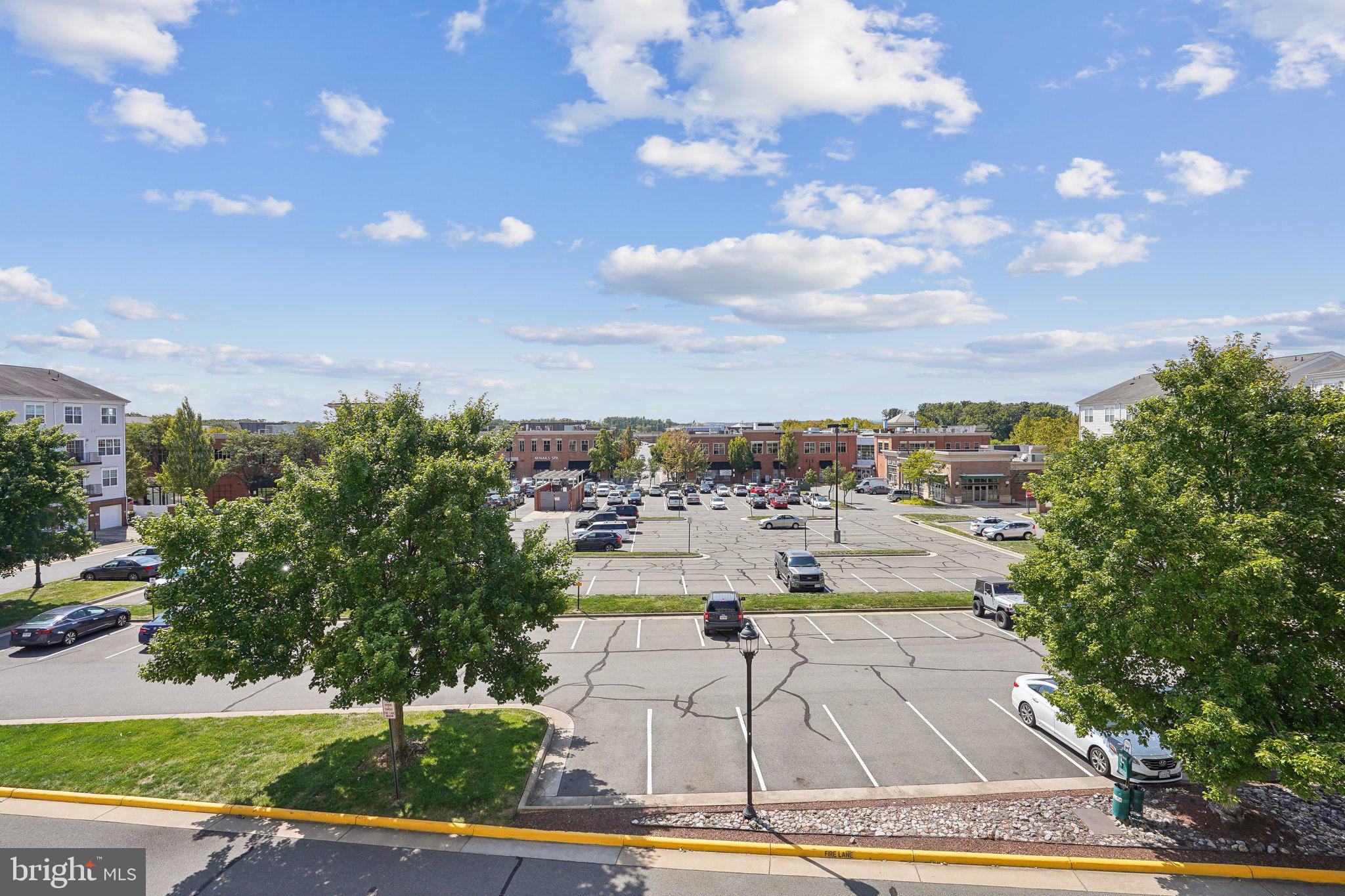 LANSDOWNE TOWN CENTER CONDOS - Residential