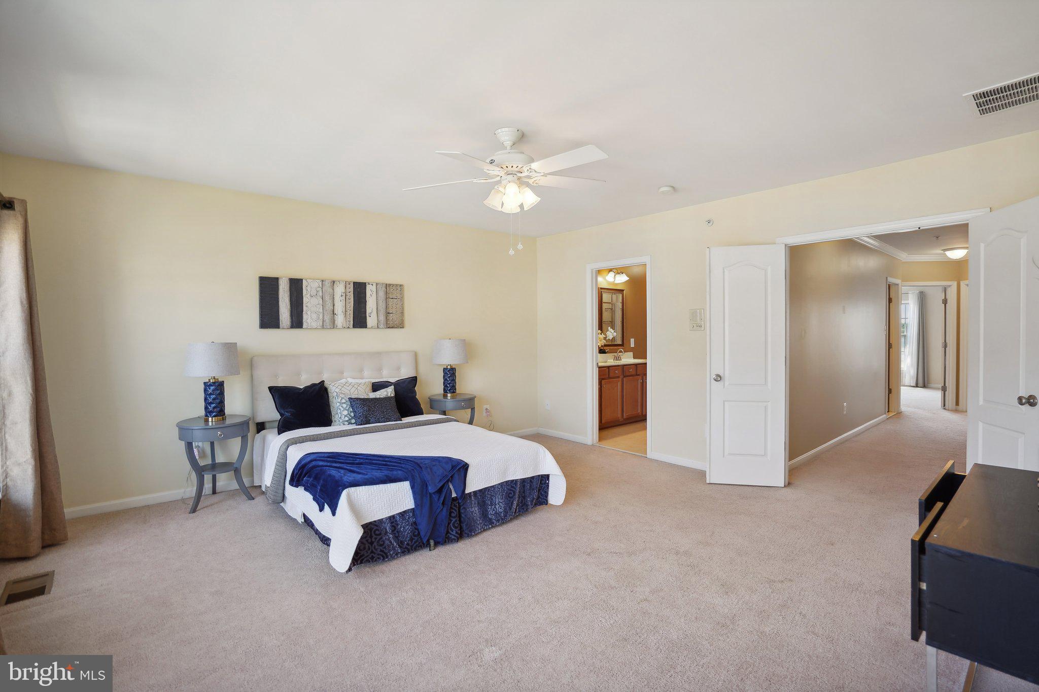 LANSDOWNE TOWN CENTER CONDOS - Residential