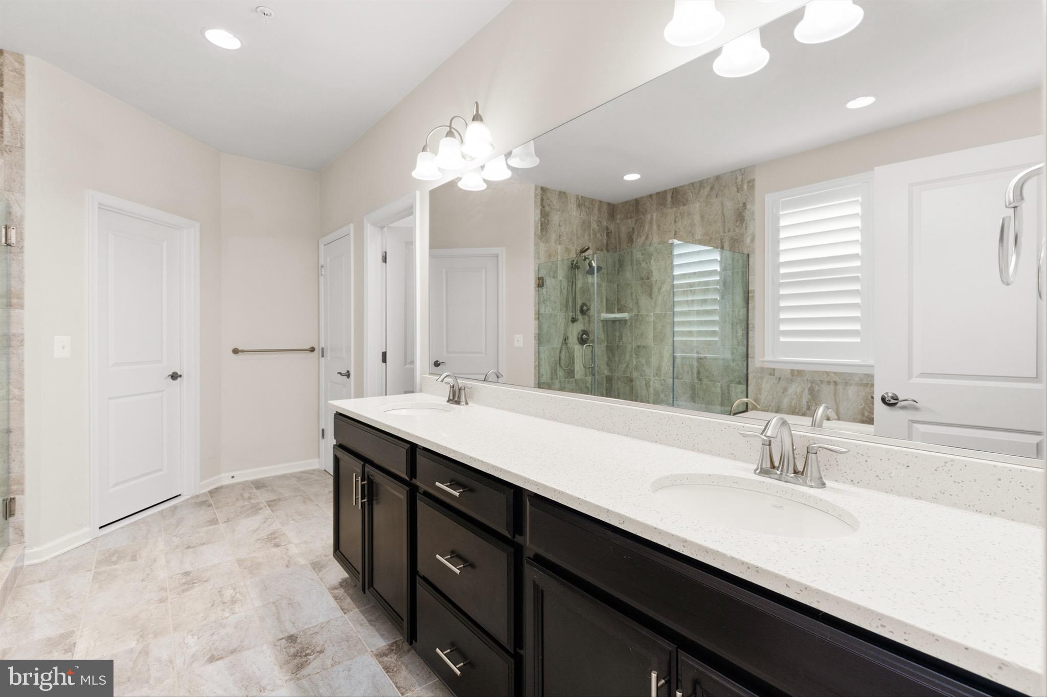 GLEN RIDDLE - Residential