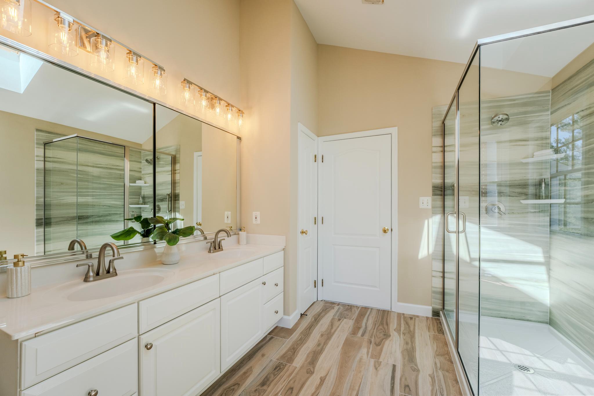 CRIPPENS CORNER - Residential