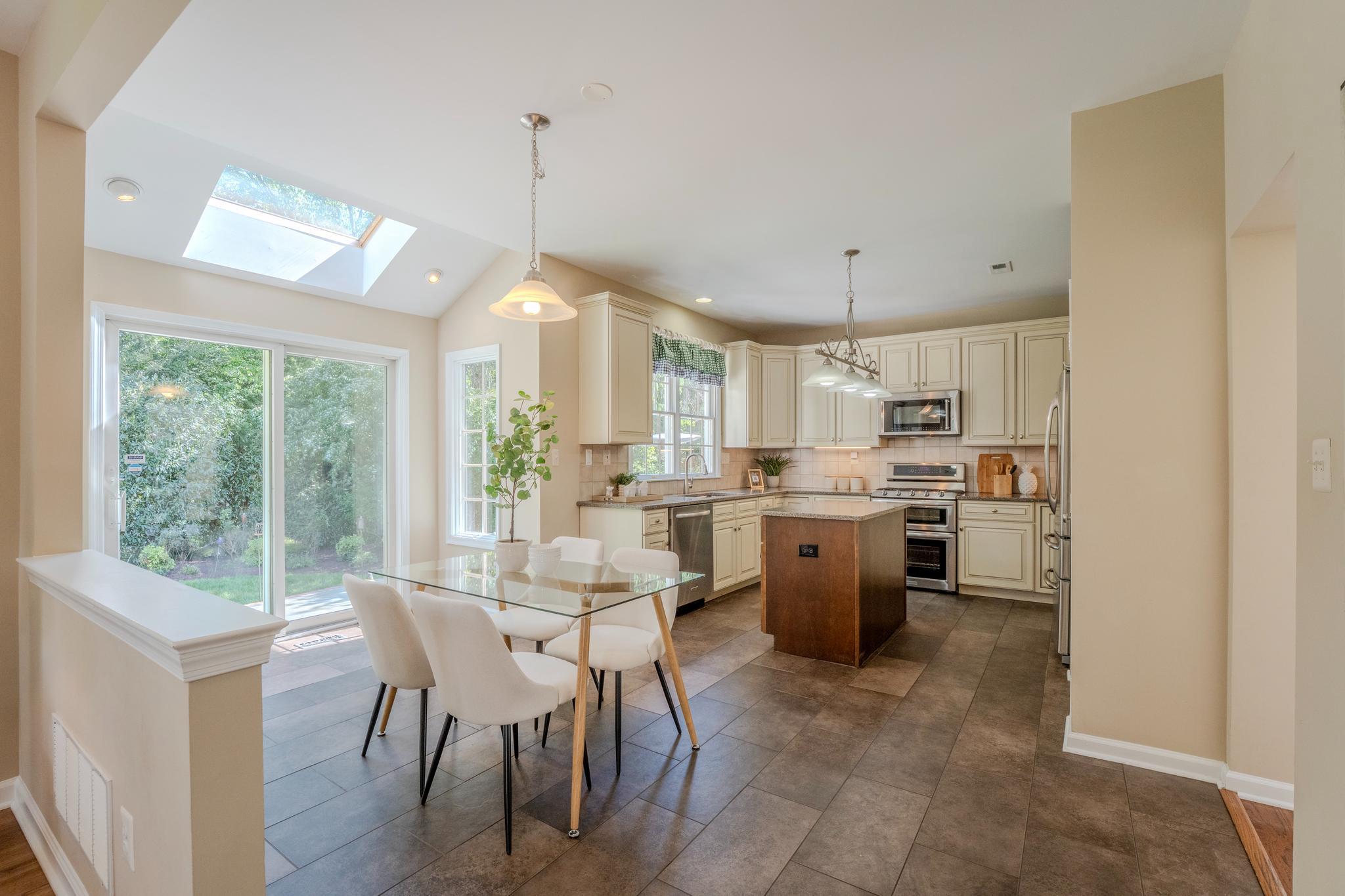 CRIPPENS CORNER - Residential