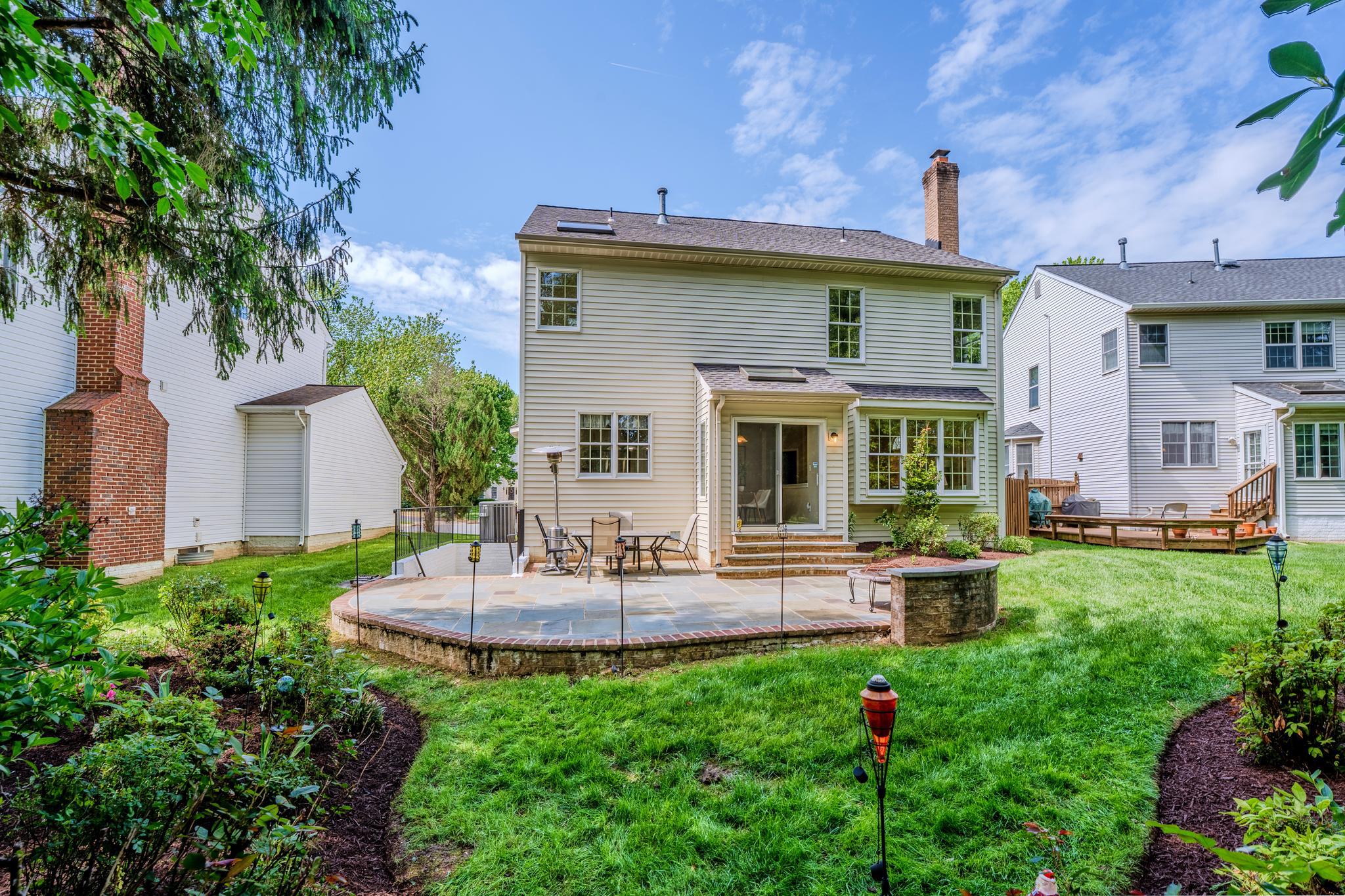 CRIPPENS CORNER - Residential