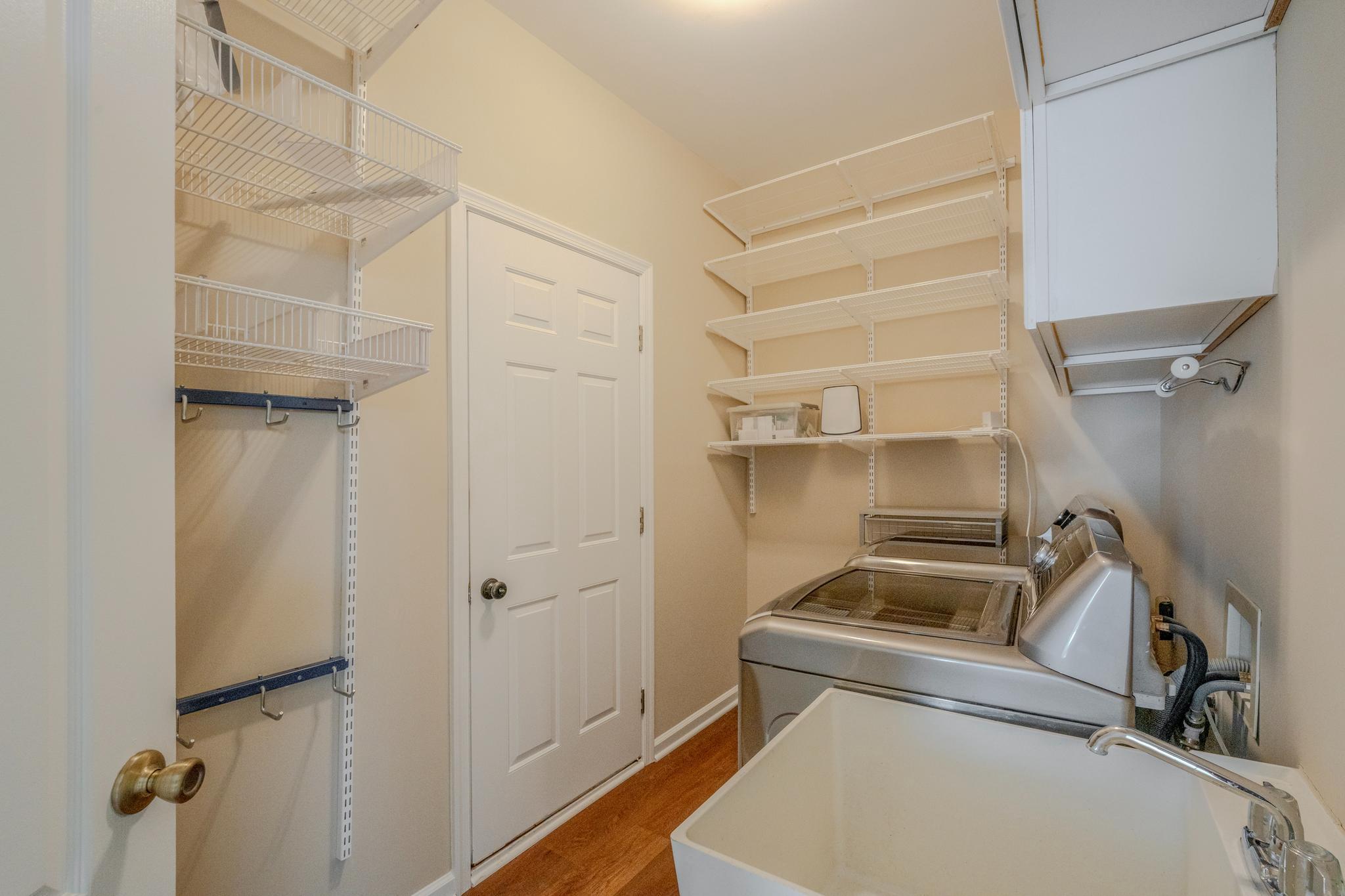 CRIPPENS CORNER - Residential