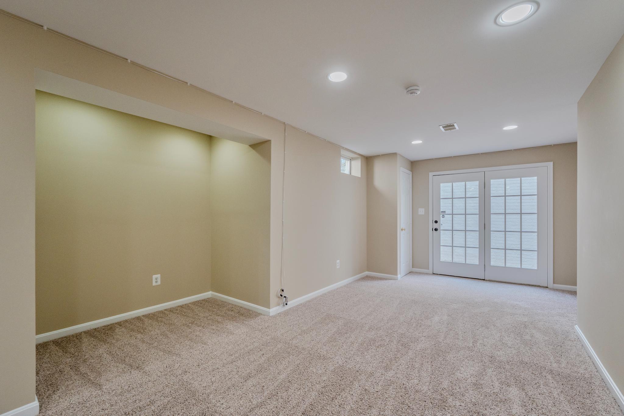 CRIPPENS CORNER - Residential