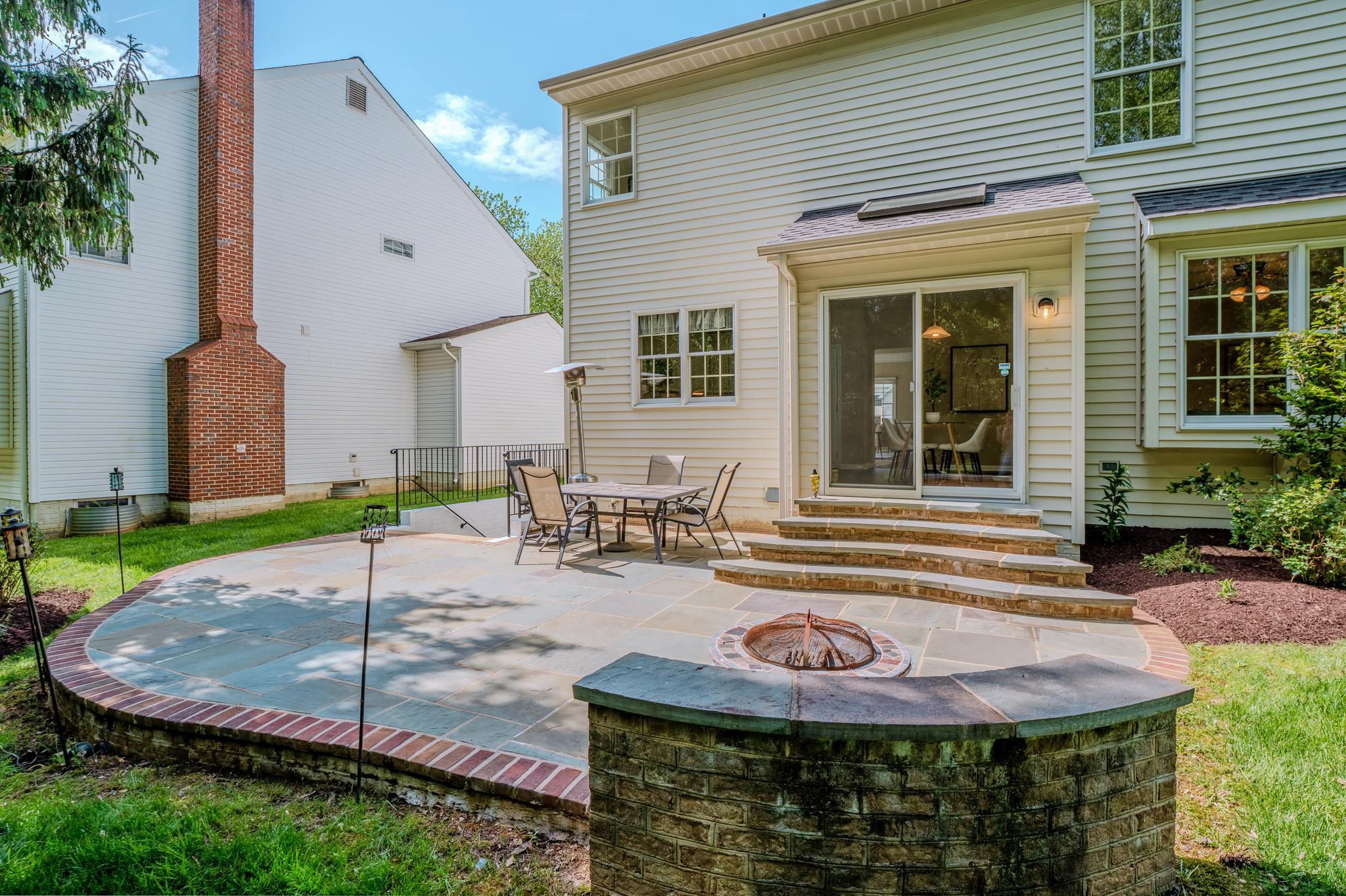 CRIPPENS CORNER - Residential