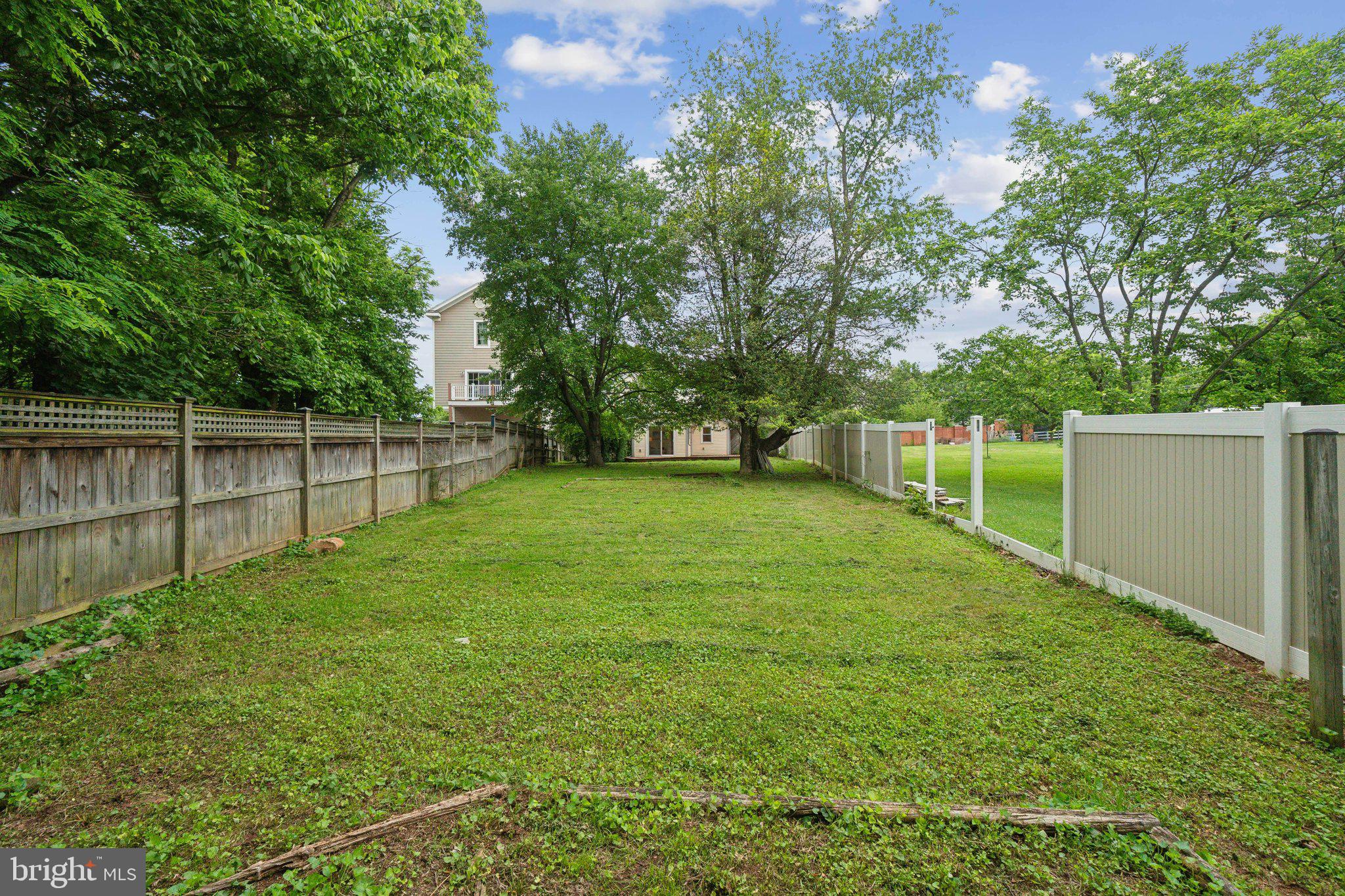 DARNESTOWN OUTSIDE - Residential