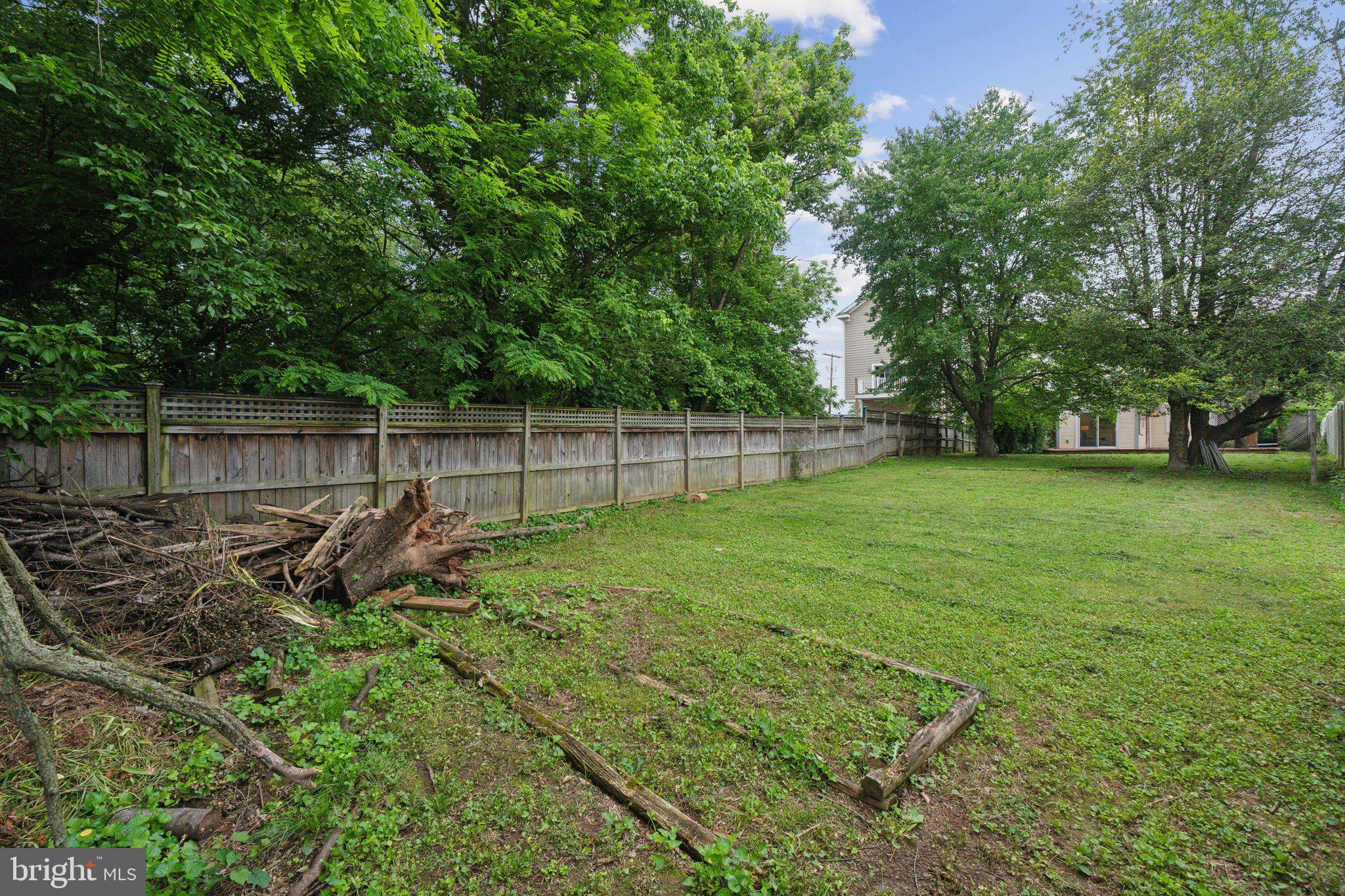 DARNESTOWN OUTSIDE - Residential