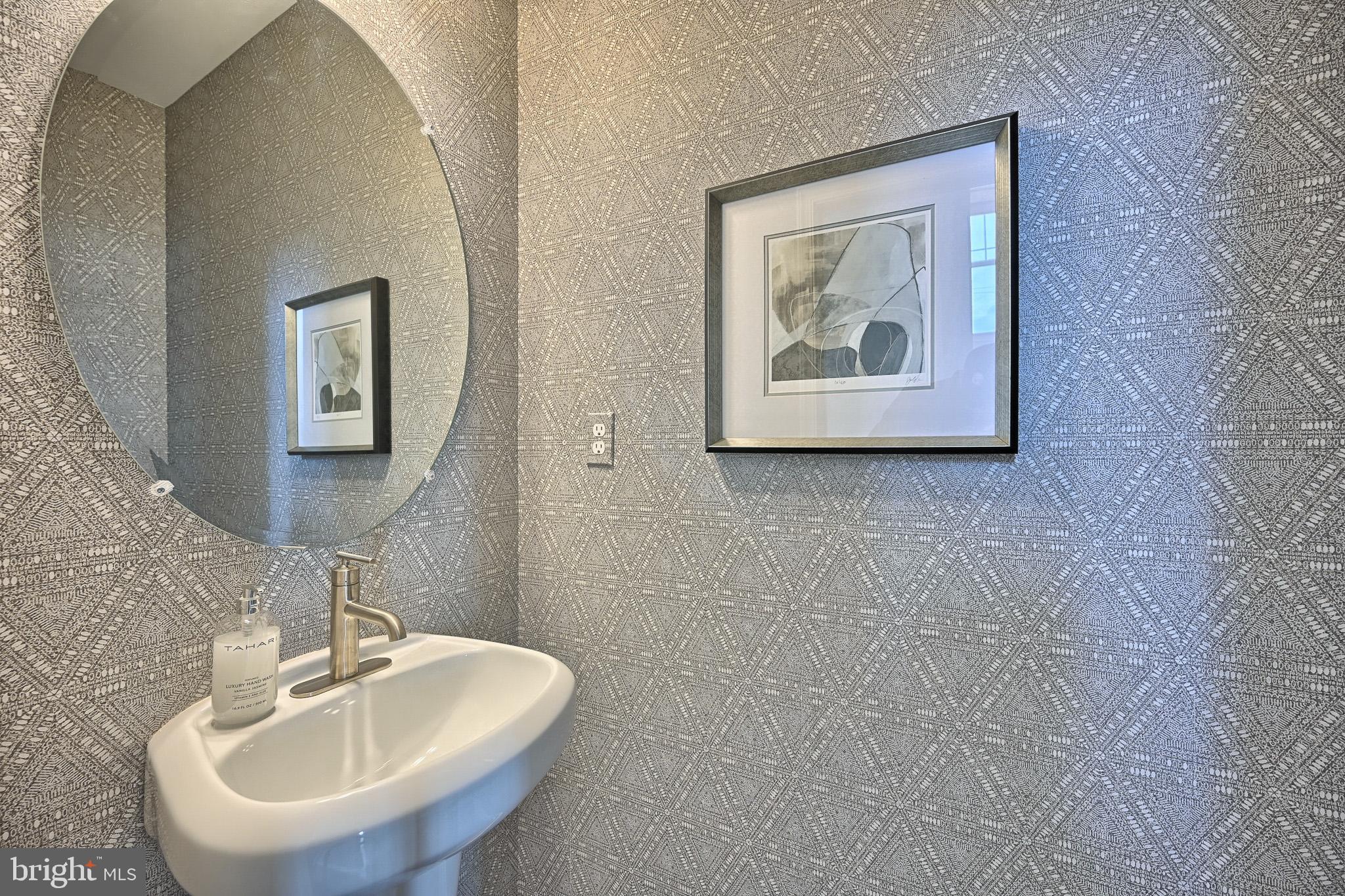 TRIMBLE HILLS - Residential