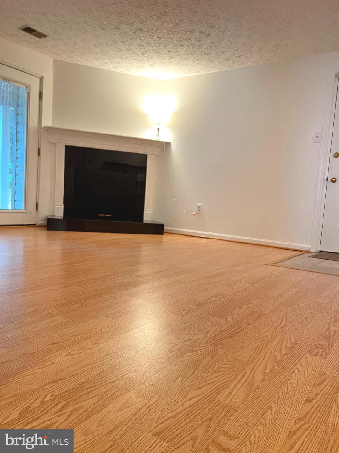 CLARY'S FOREST - Residential Lease