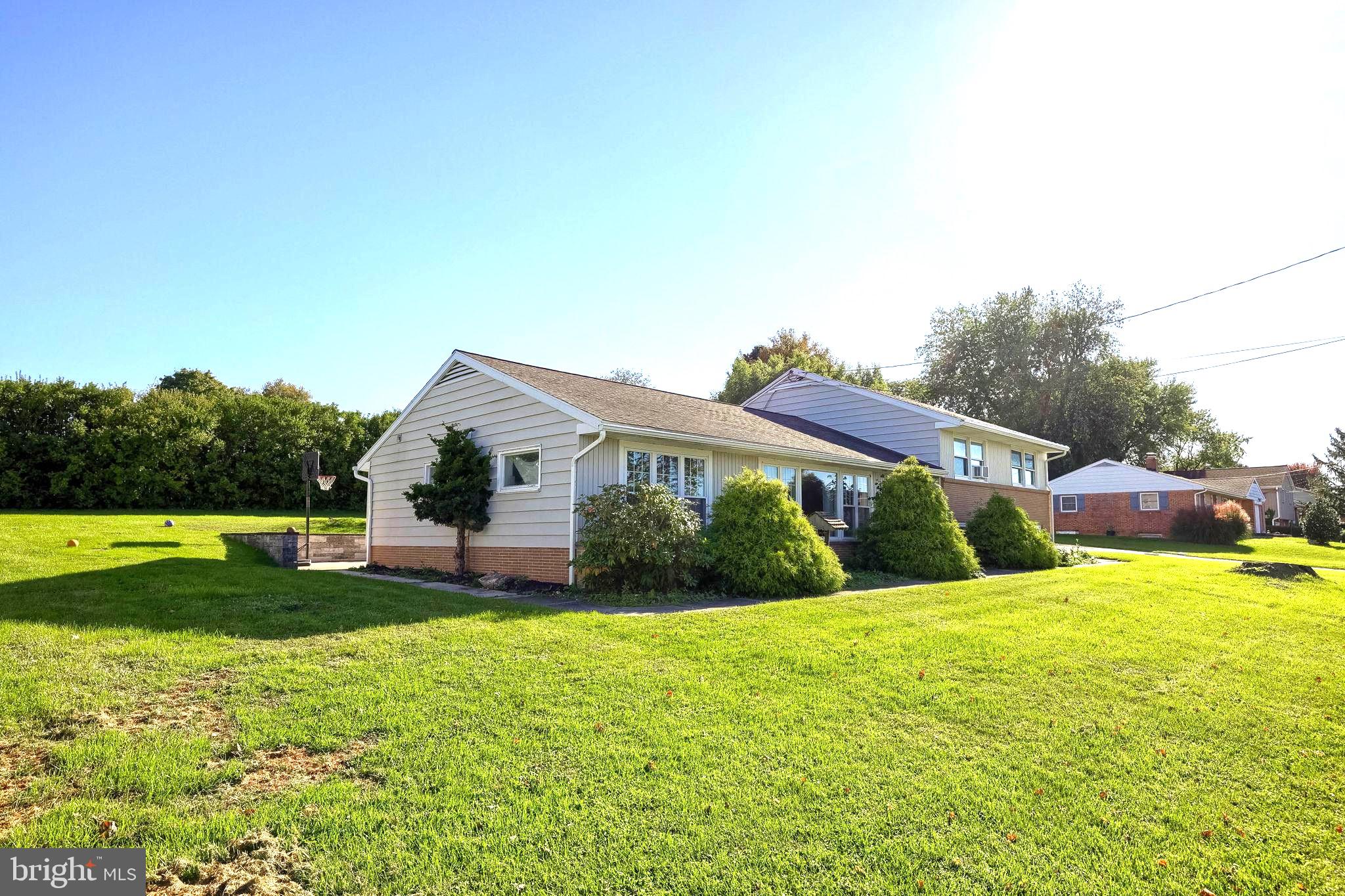 540 WESTFIELD DRIVE