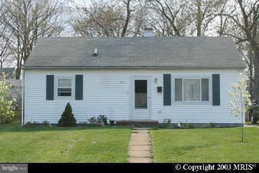 THIS HOUSE SHOWS GREAT! PERFECT FOR THE 1ST TIME HOME BUYER. LARGE FENCED YARD WITH HUGE 2 CAR GARAGE.OFF STREET PARKING FOR 6+ CARS. MINUTES TO RT. 2 AND RT.97.