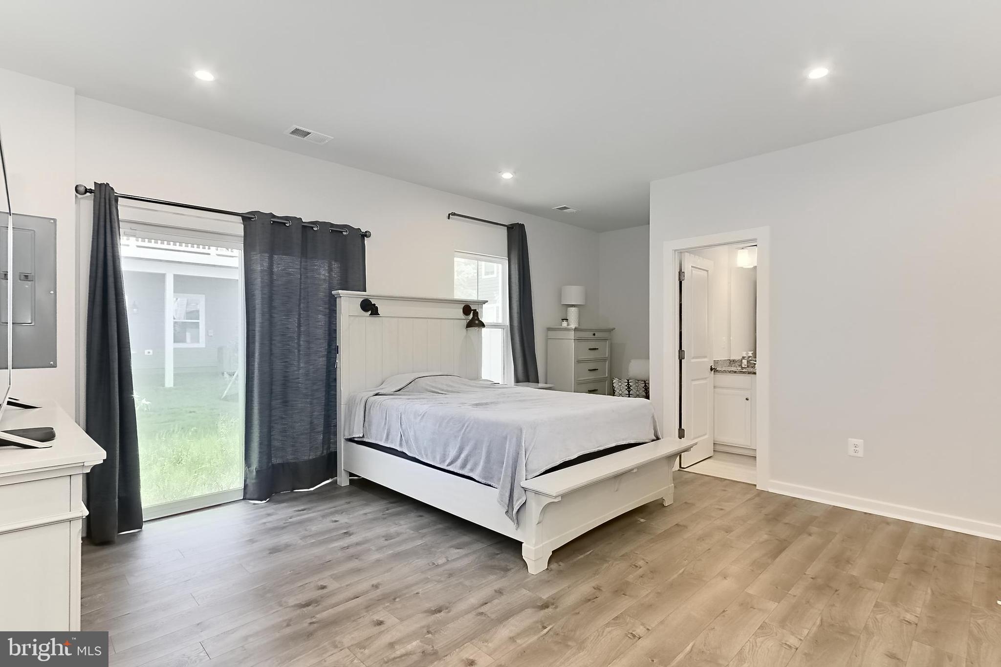 POTOMAC SHORES - Residential