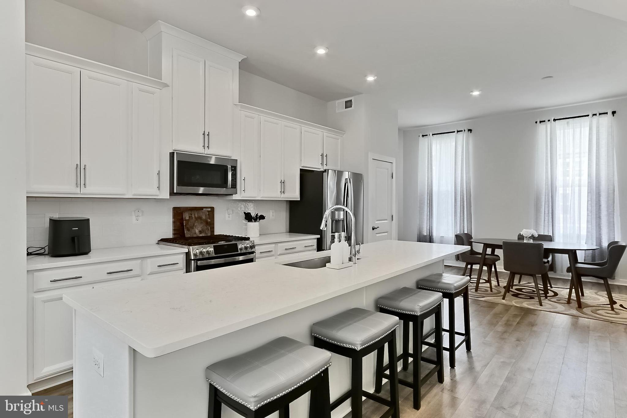 POTOMAC SHORES - Residential