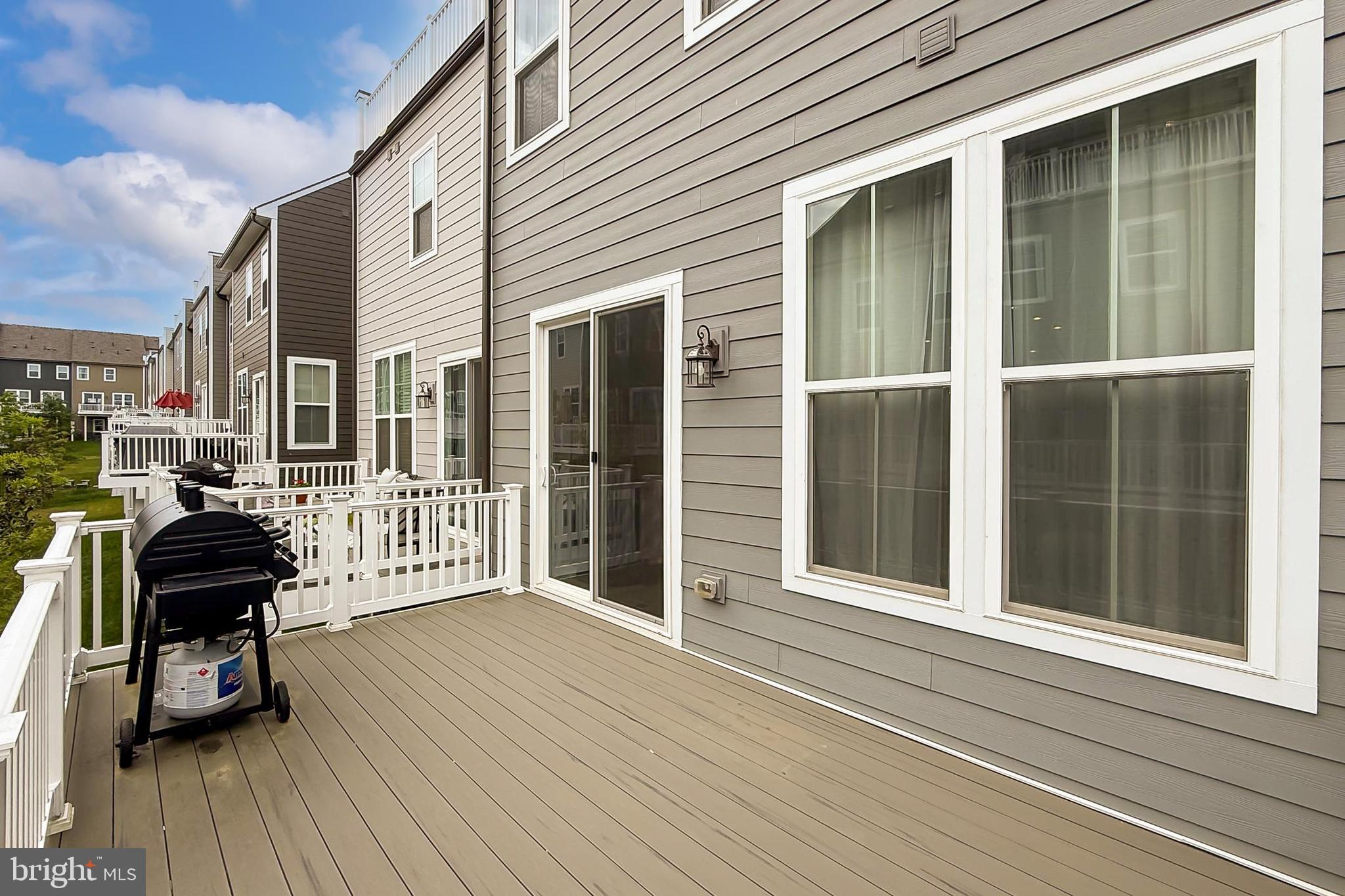 POTOMAC SHORES - Residential