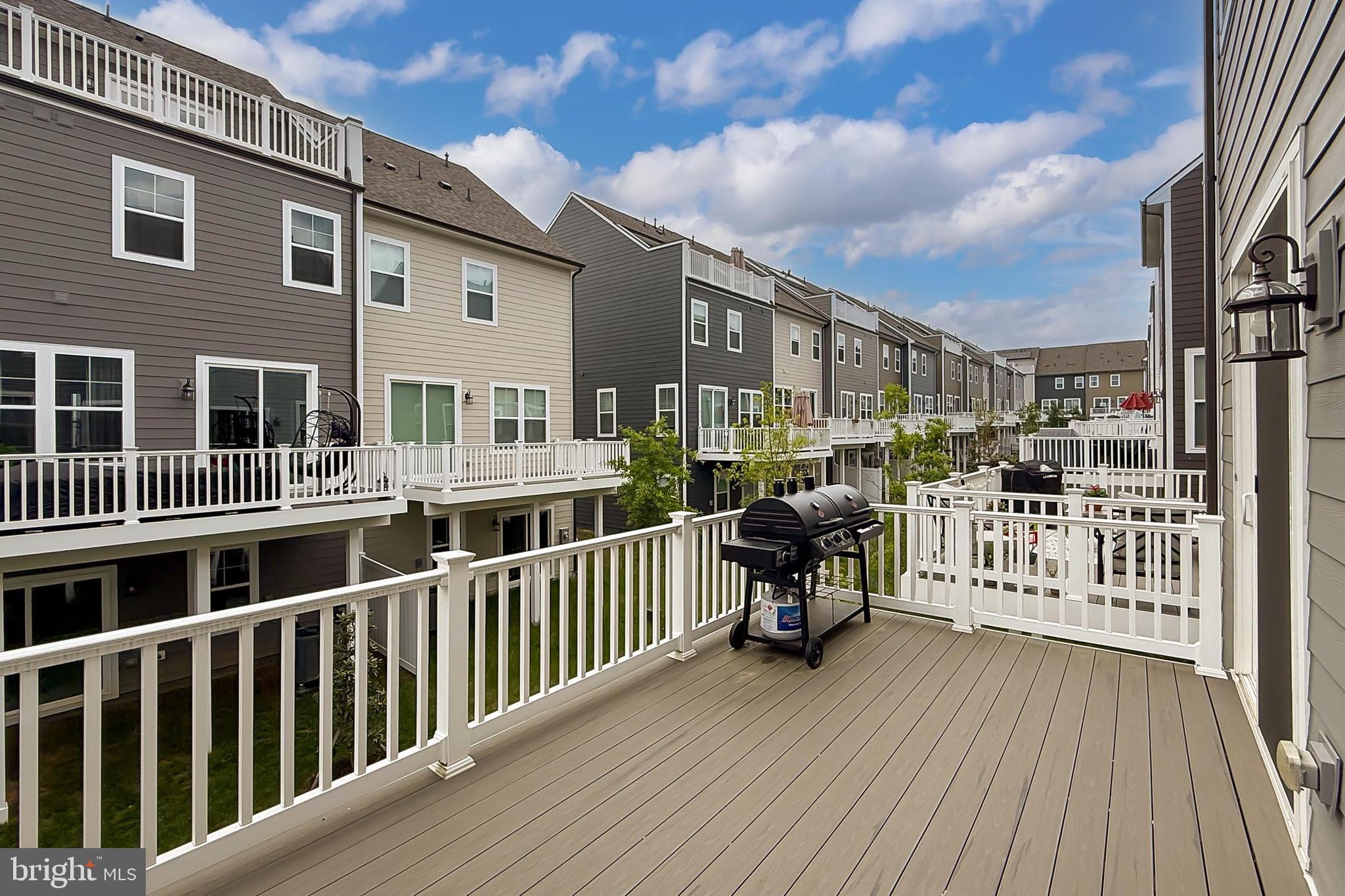 POTOMAC SHORES - Residential