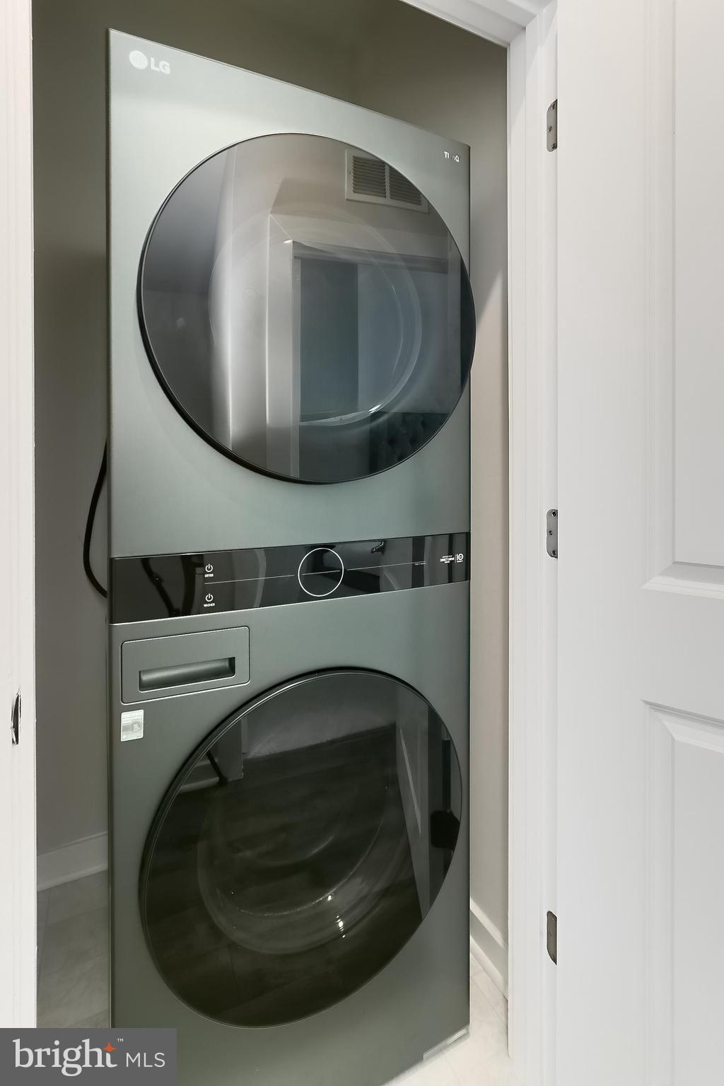 POTOMAC SHORES - Residential