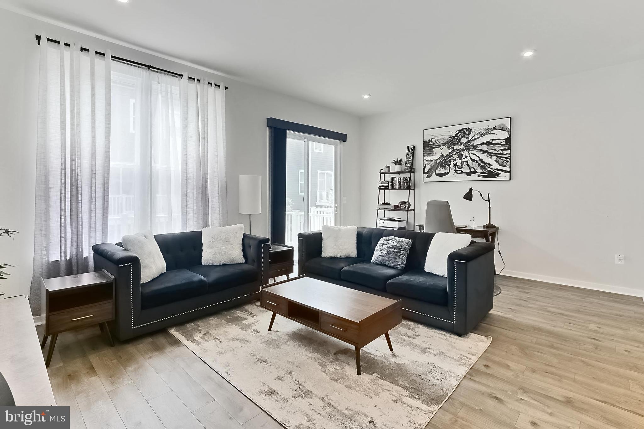 POTOMAC SHORES - Residential