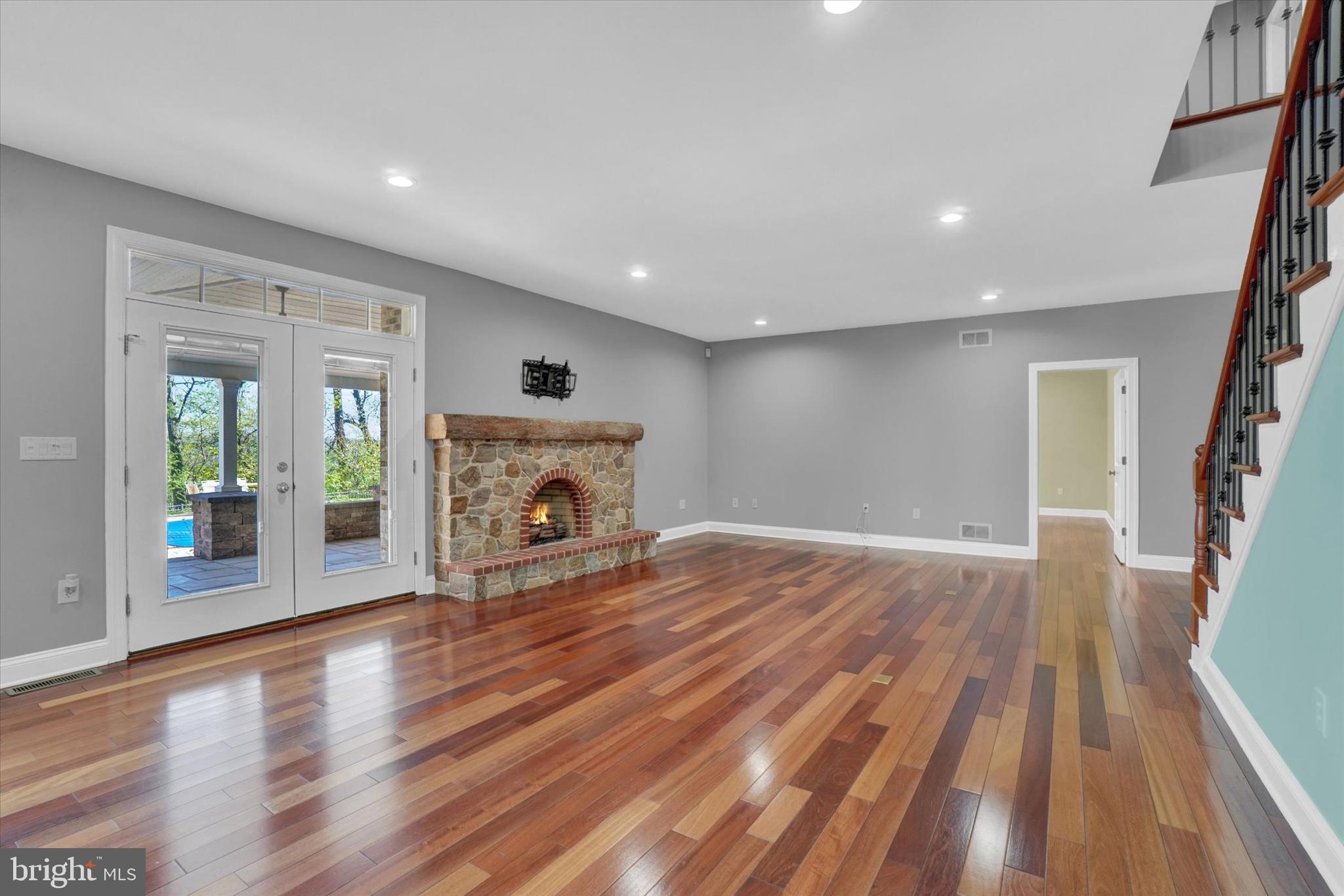 NORTH CODORUS TWP - Residential