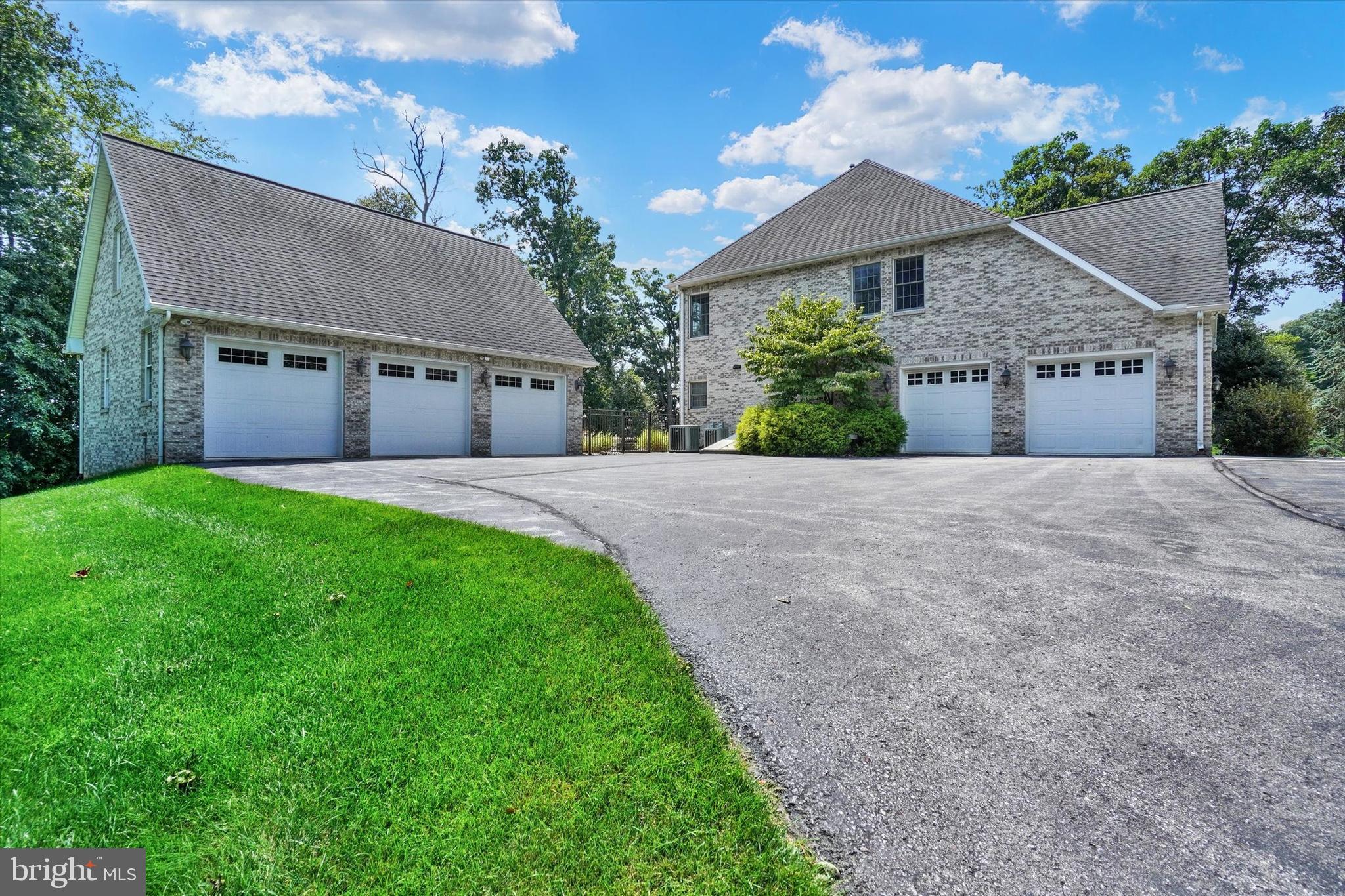 NORTH CODORUS TWP - Residential