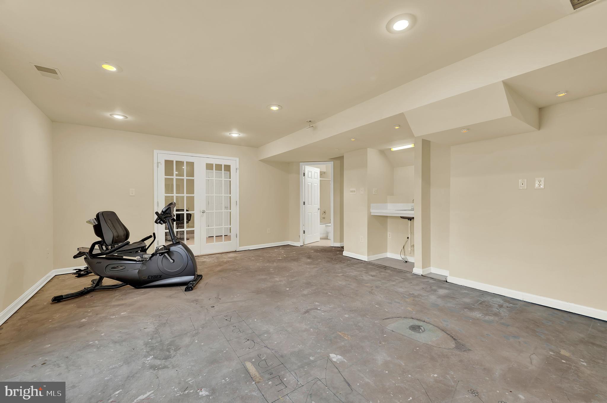 BATTLEFIELD ESTATES - Residential