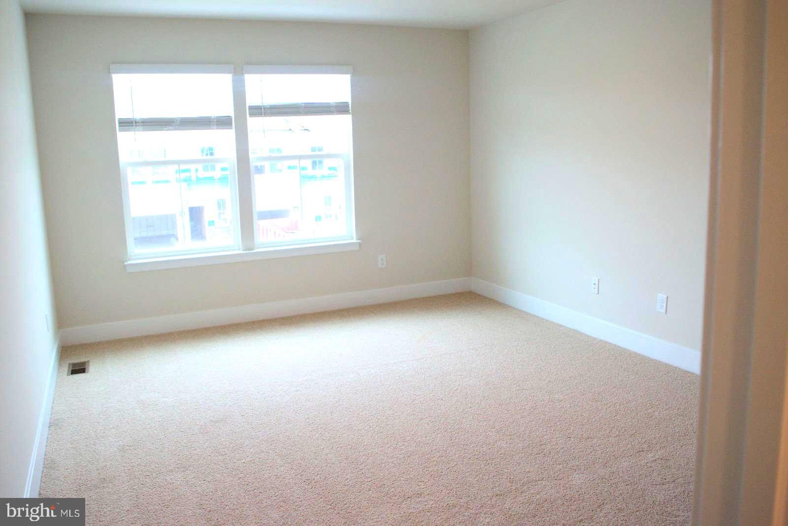 RETREAT AT WINDING CREEK - Residential Lease