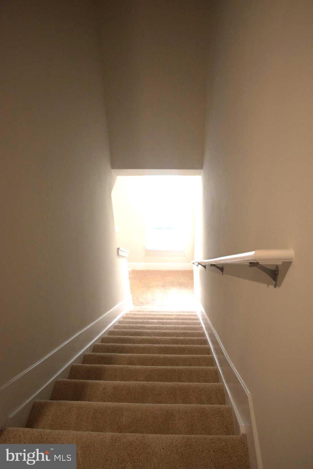 RETREAT AT WINDING CREEK - Residential Lease