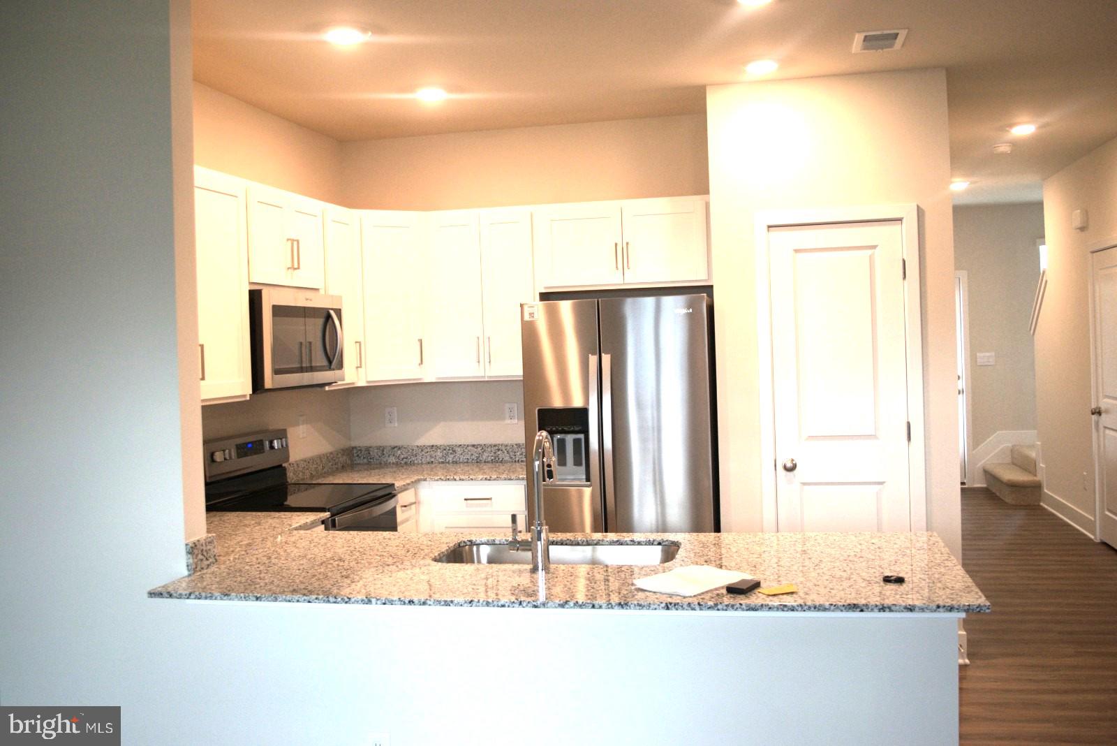 RETREAT AT WINDING CREEK - Residential Lease