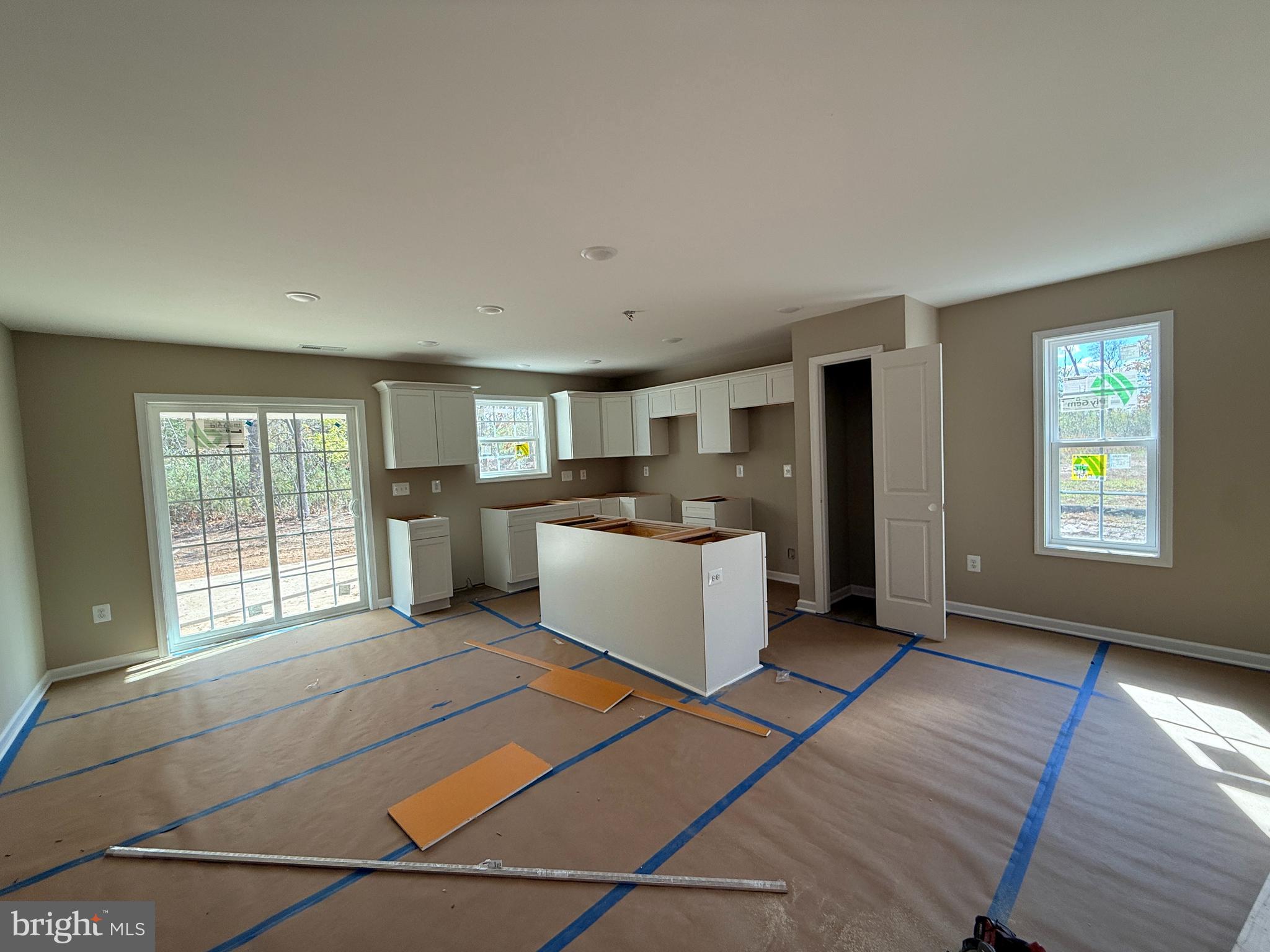 THE LAKES AT MARTINSBURG - Residential