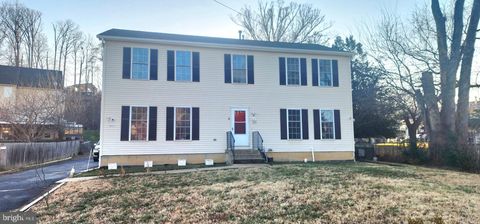 4047 WHITE HAVEN DRIVE DUMFRIES VA 22026
