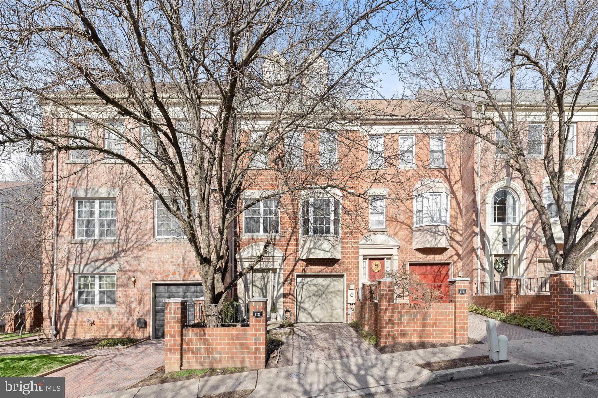 8120 DERBY LANE 4D11