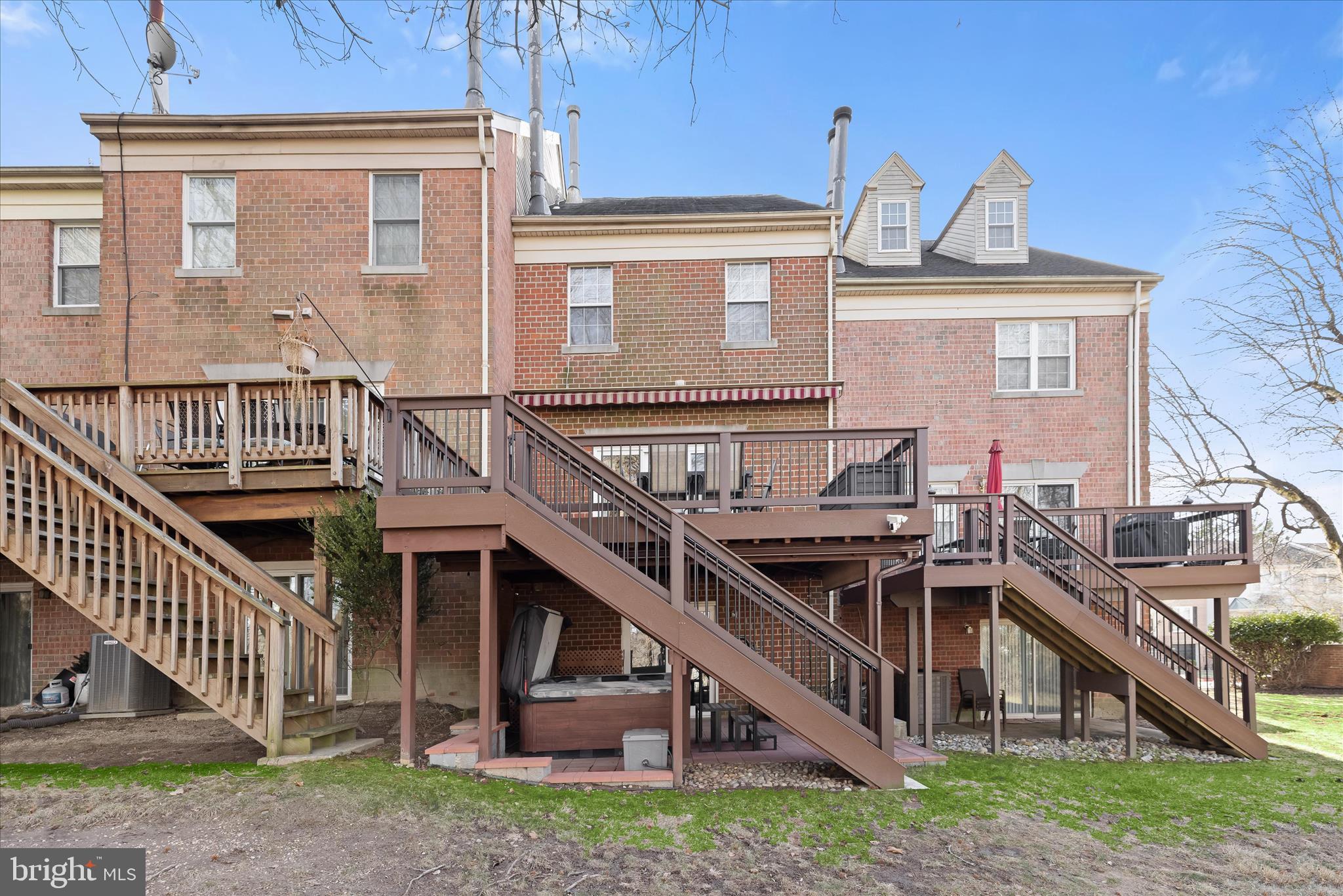 COACH HOUSE AT MCDONOGH - Residential