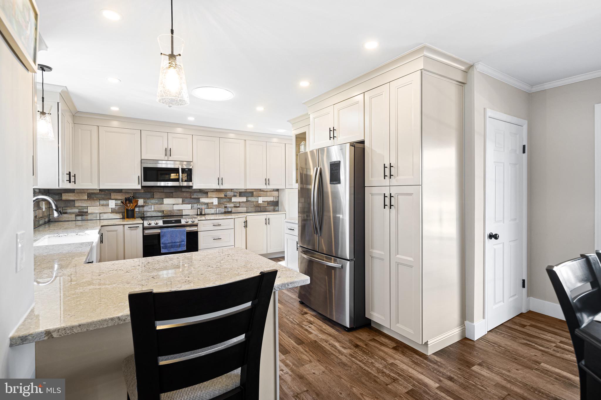 WESTVIEW ACRES - Residential