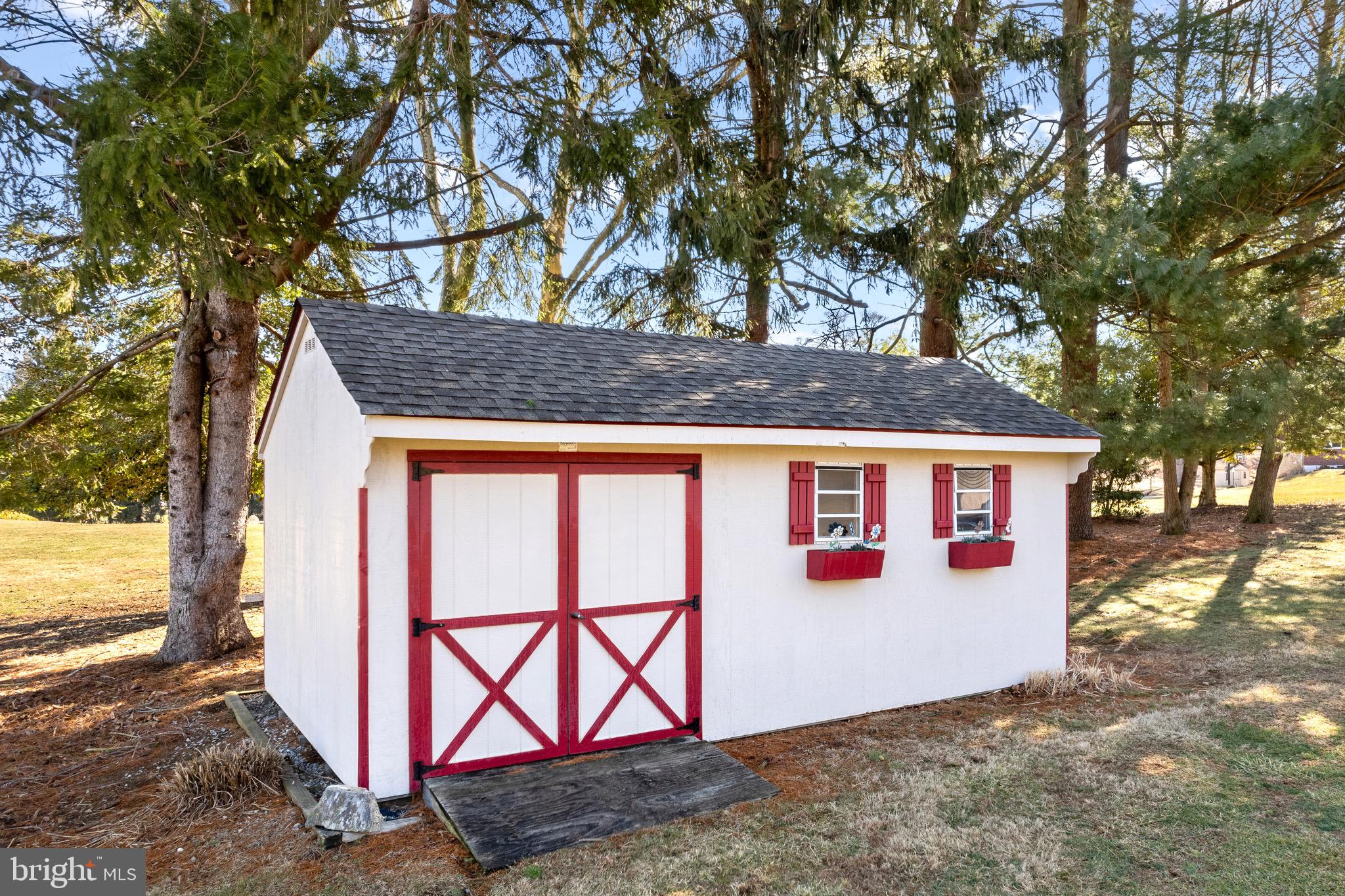 WESTVIEW ACRES - Residential