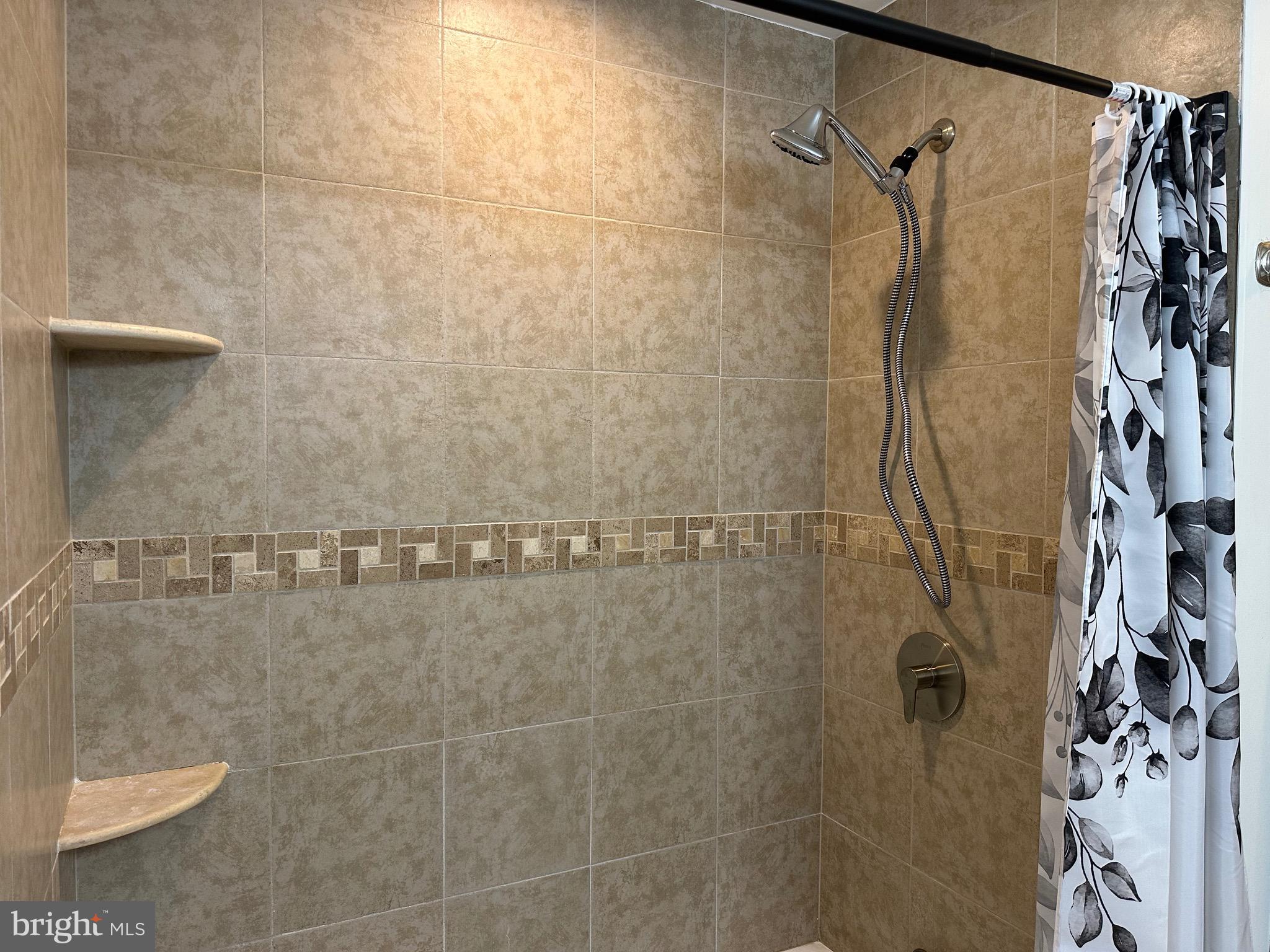 FORDS EDGE - Residential