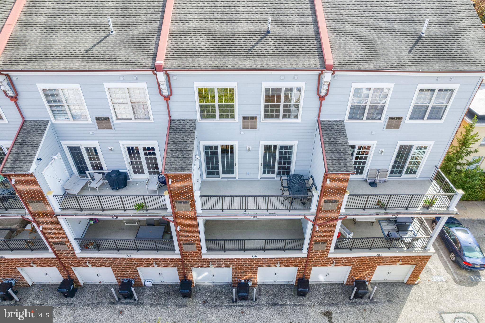 NAVAL SQUARE - Residential