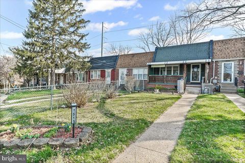 Townhouse For Sale - 1515 Yates Avenue<br/> MARCUS HOOK, PA 19061