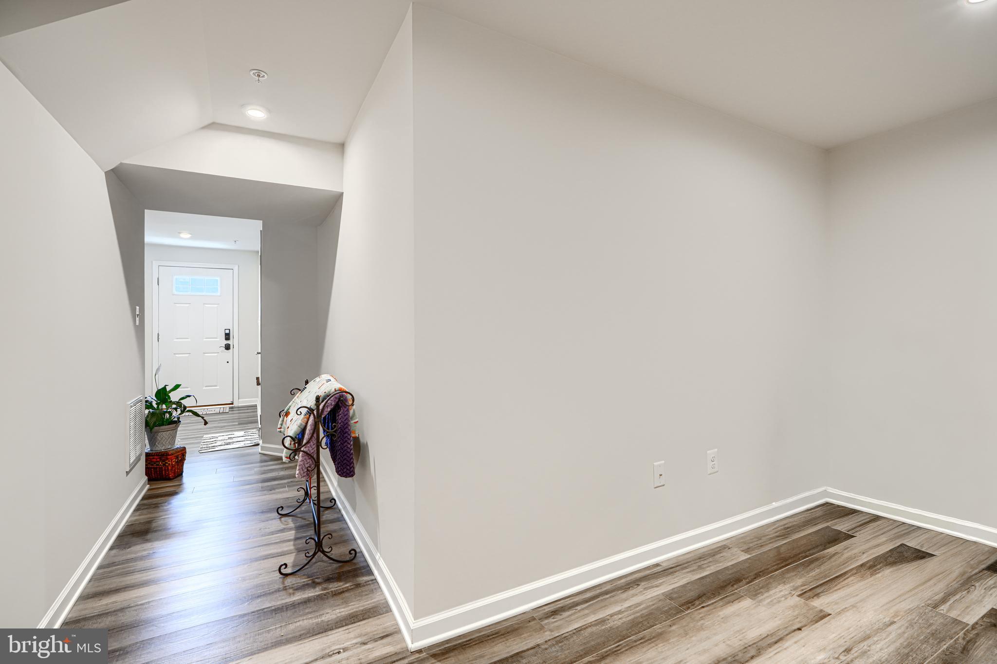 CHESAPEAKE CLUB - Residential