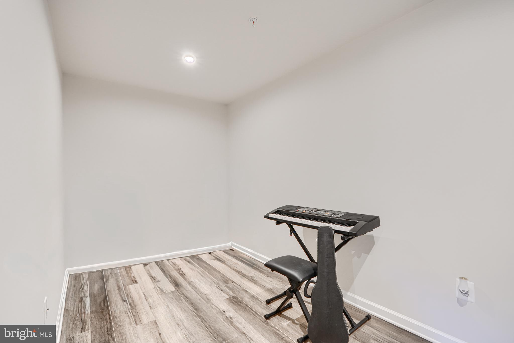 CHESAPEAKE CLUB - Residential