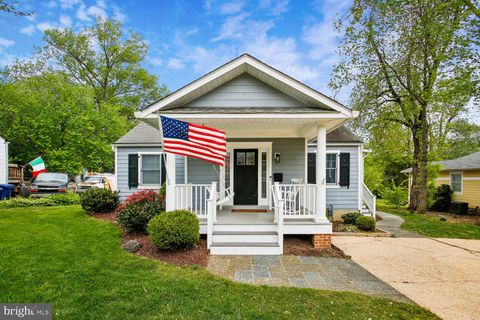 Photo of 2953 Strathmeade Street, FALLS CHURCH, VA 22042 (MLS # VAFX2294180)