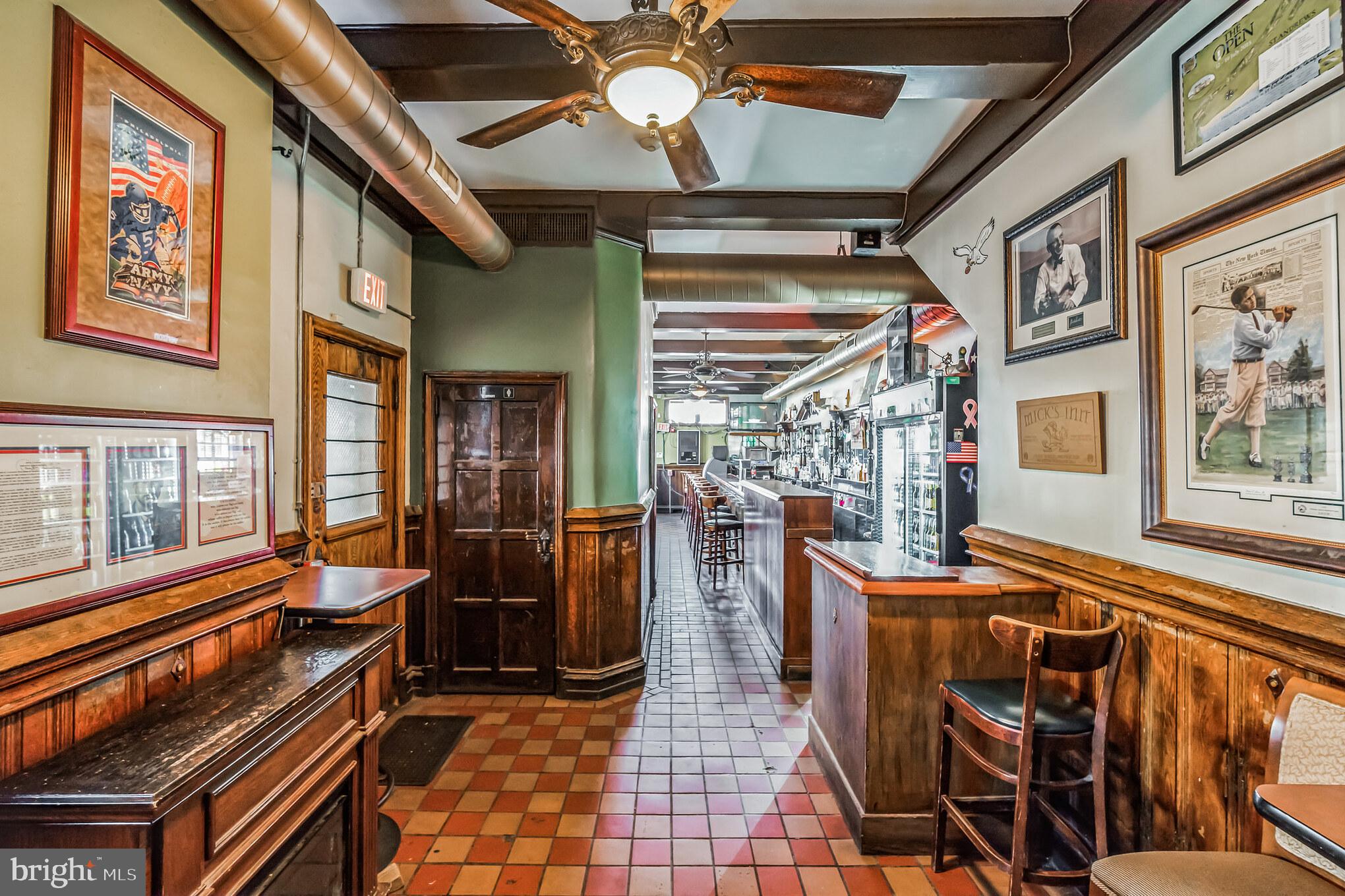 PORT RICHMOND - Residential Lease