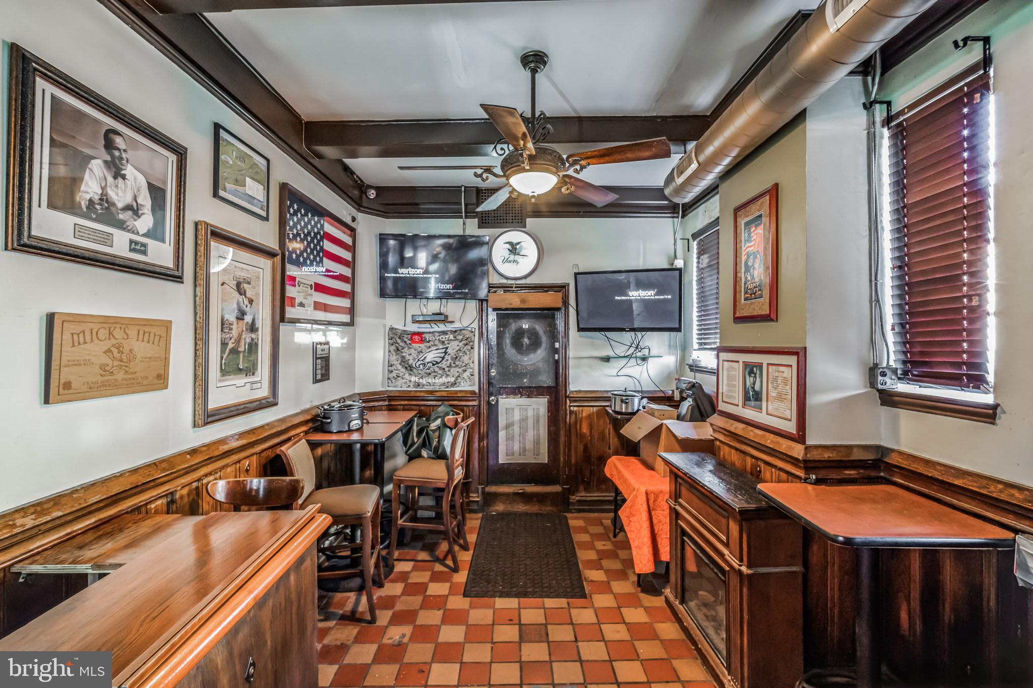 PORT RICHMOND - Residential Lease